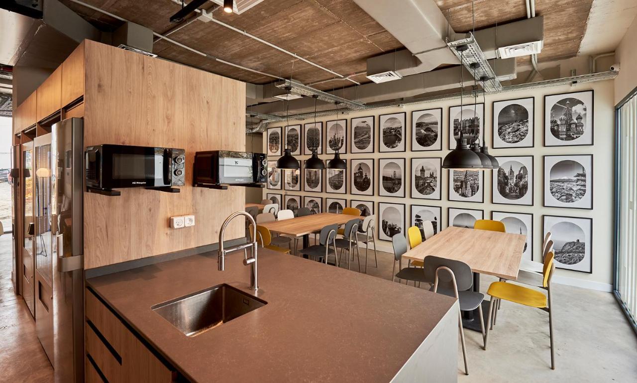 Hostelfly Hostal *