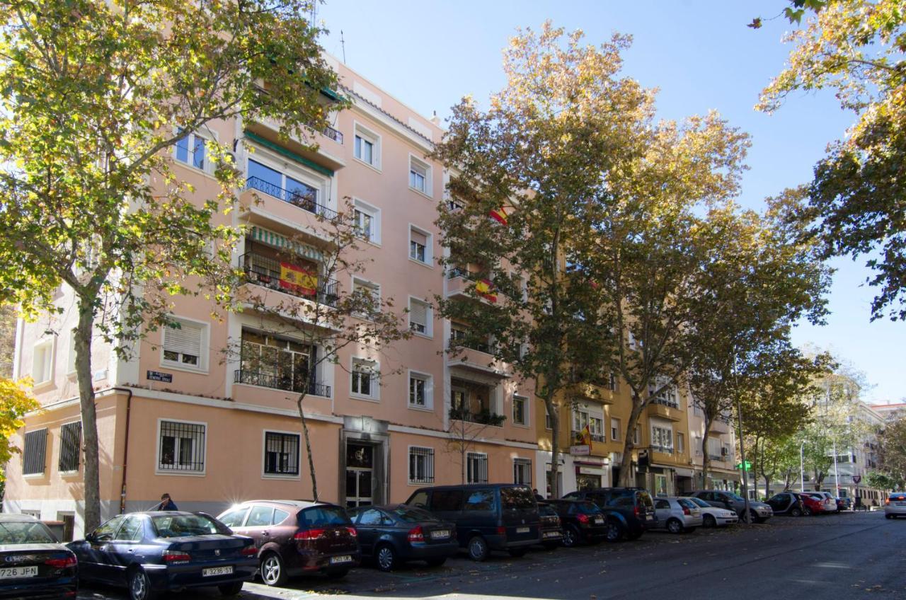 2 Bedrooms 2 Bathrooms Furnished - Bernabeu - Business Area With Terrace - Minty Apartment *