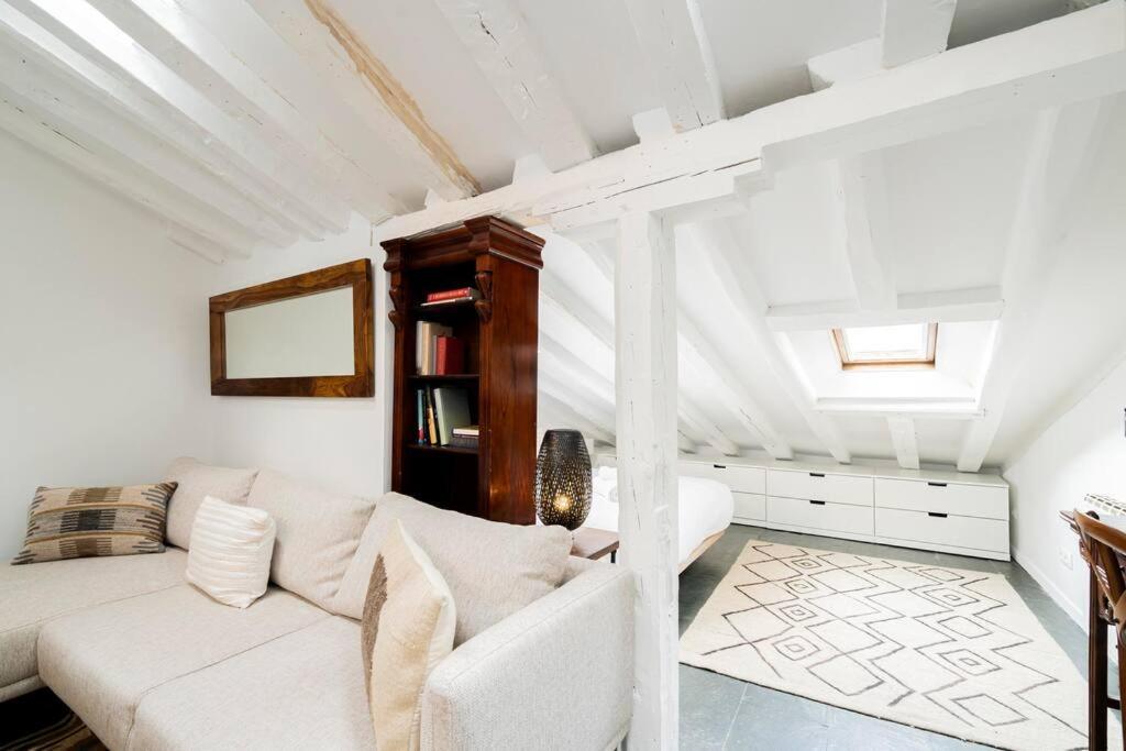 Beautiful Attic-malasana-gran Via-fuen42 Apartment Madrid
