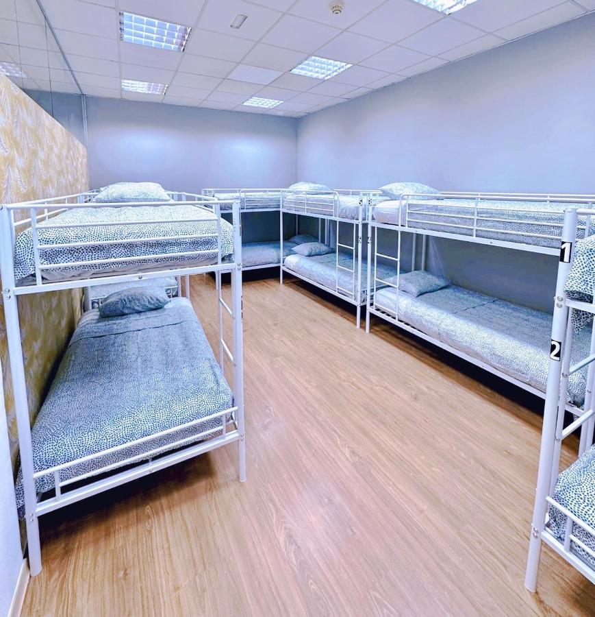 Acacias Hostel *