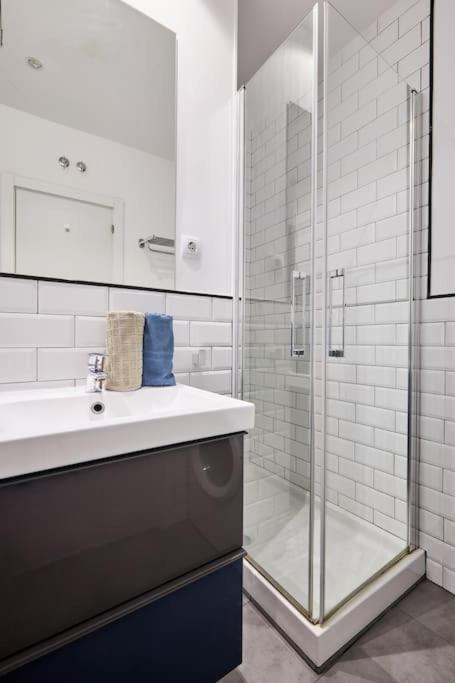 Apartamento Encantador A Pasos De Puerta Del Sol - #d Madrid