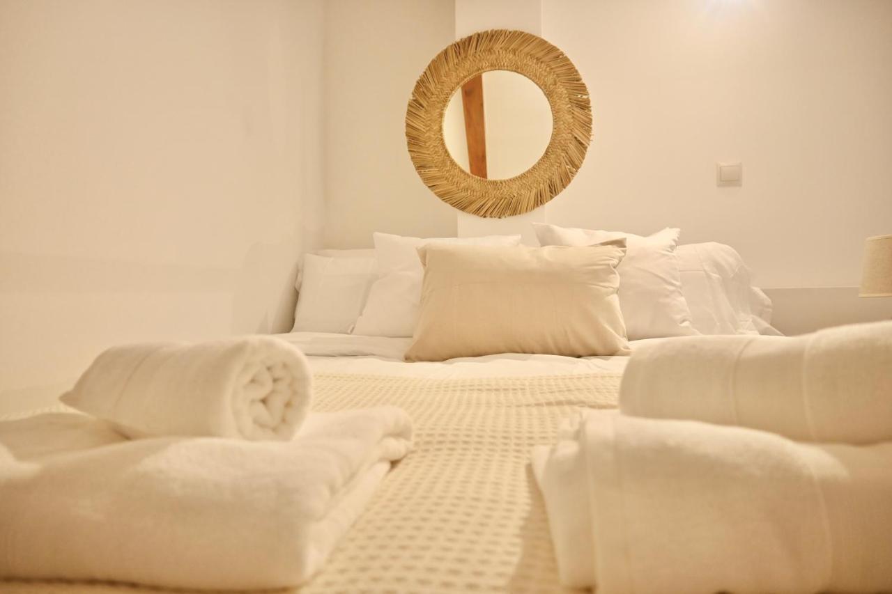 Encantador Estudio Temporal Con Cama En Mezanine Cerca De La Vibrante Avenida Albufera Mpe35 Apartamento Madrid