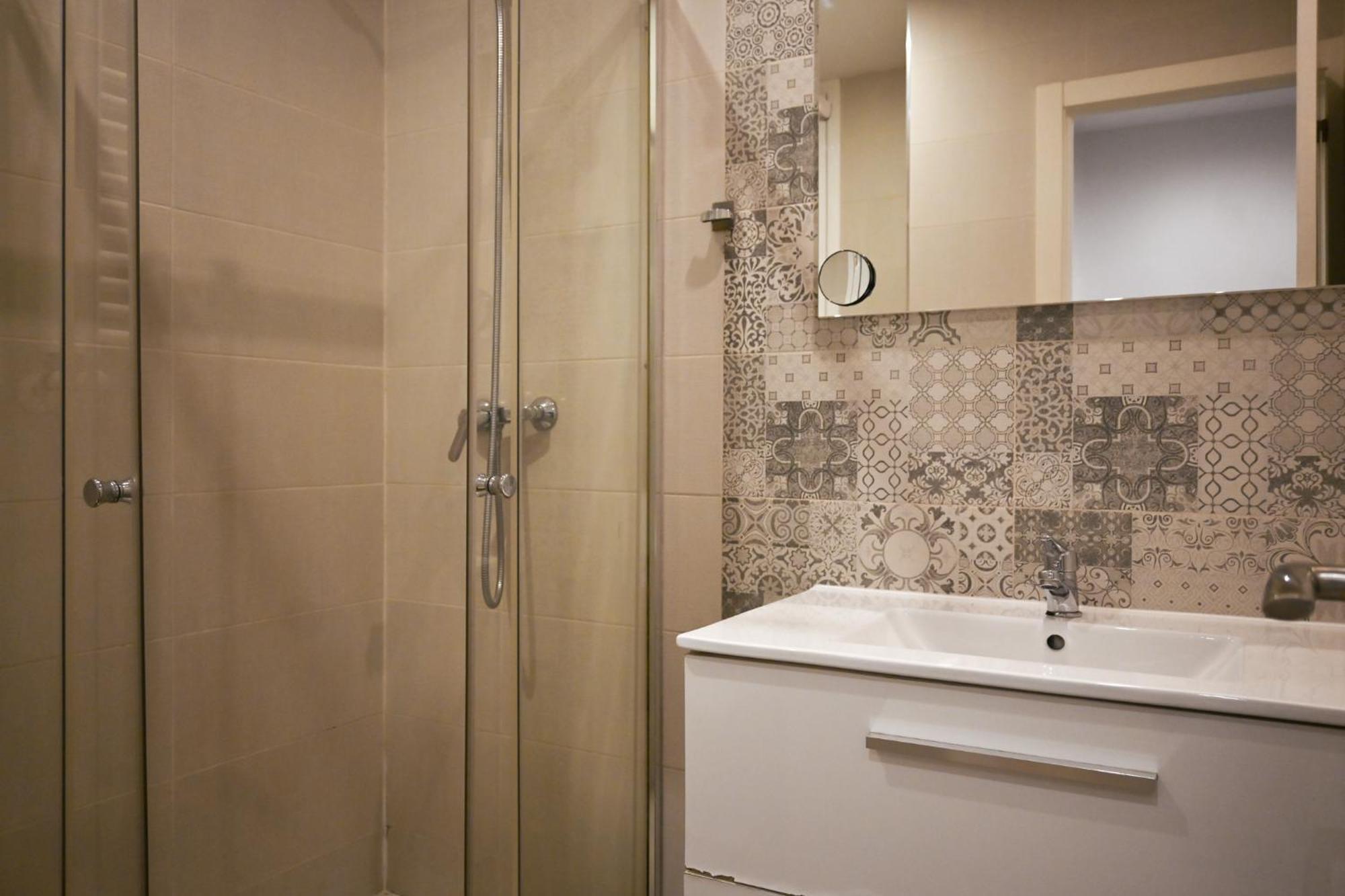 Apartamento For Temporal Paloma-la Latina Pal4 Madri