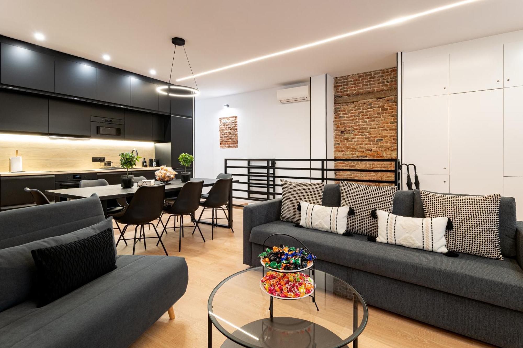 Honey In The Center Of Apartamento Madri