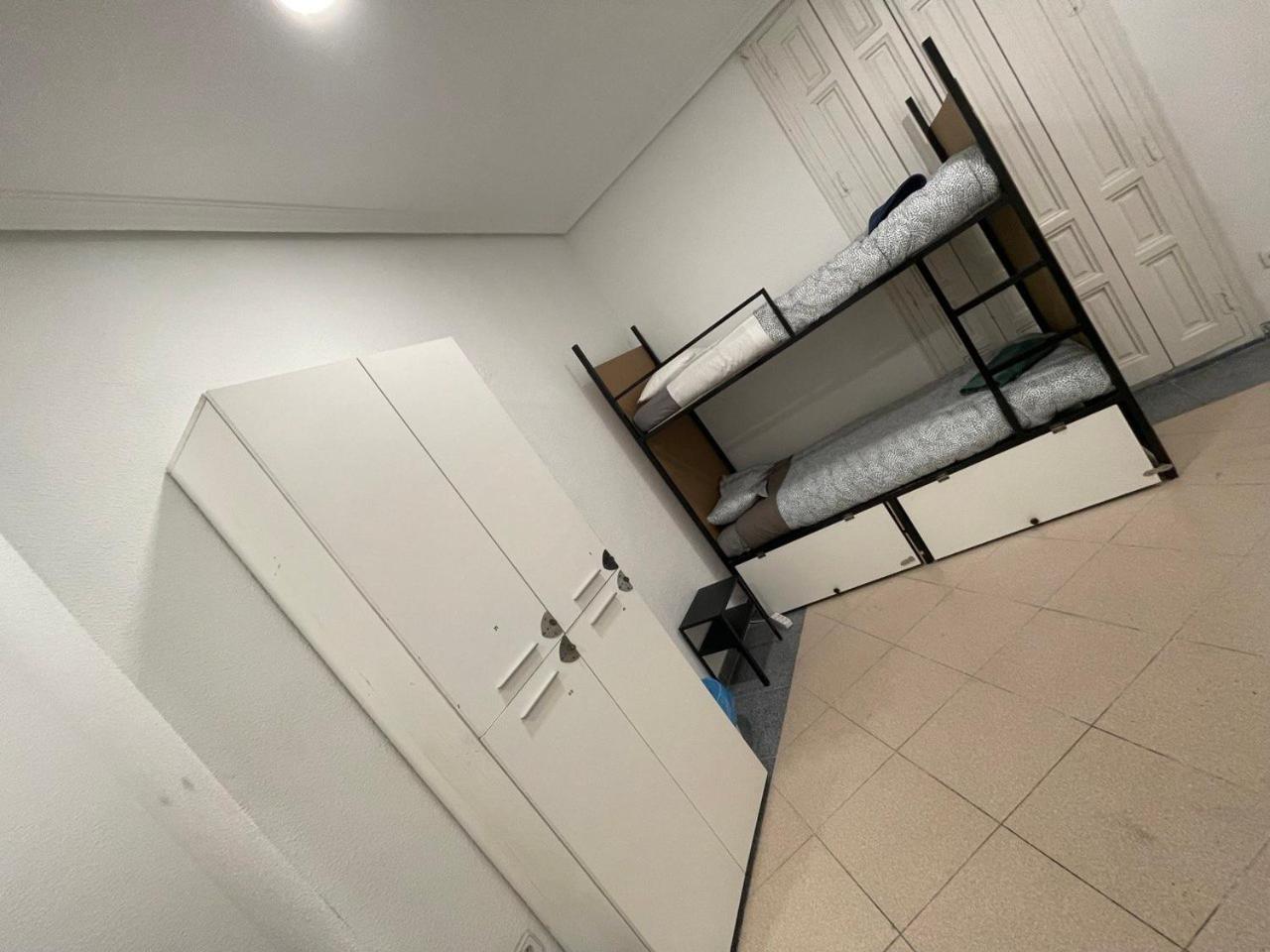 Auberge de jeunesse Parsa *