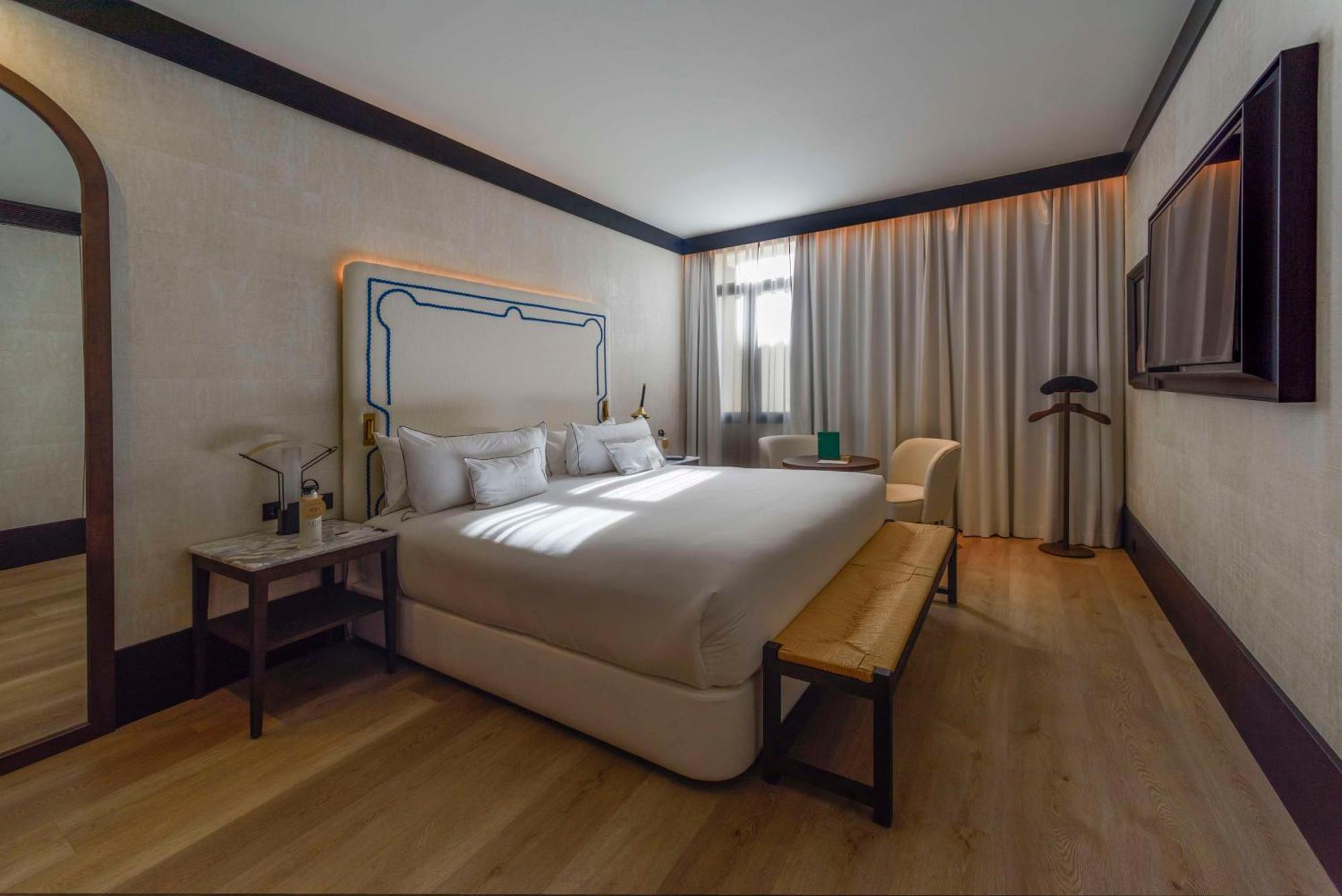 Montera Madrid, Curio Collection By Hilton