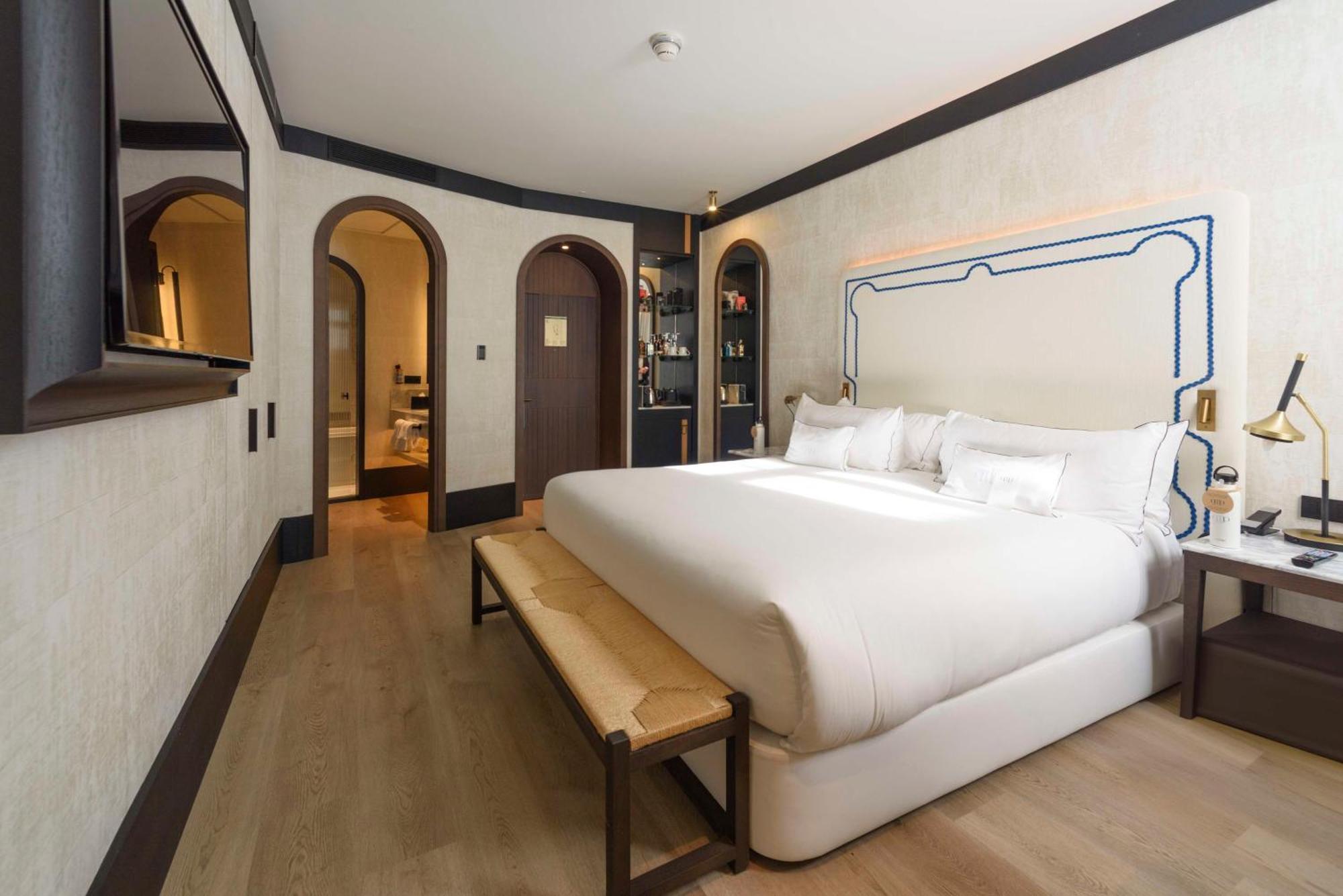 Montera Madrid, Curio Collection By Hilton Hotel Madrid