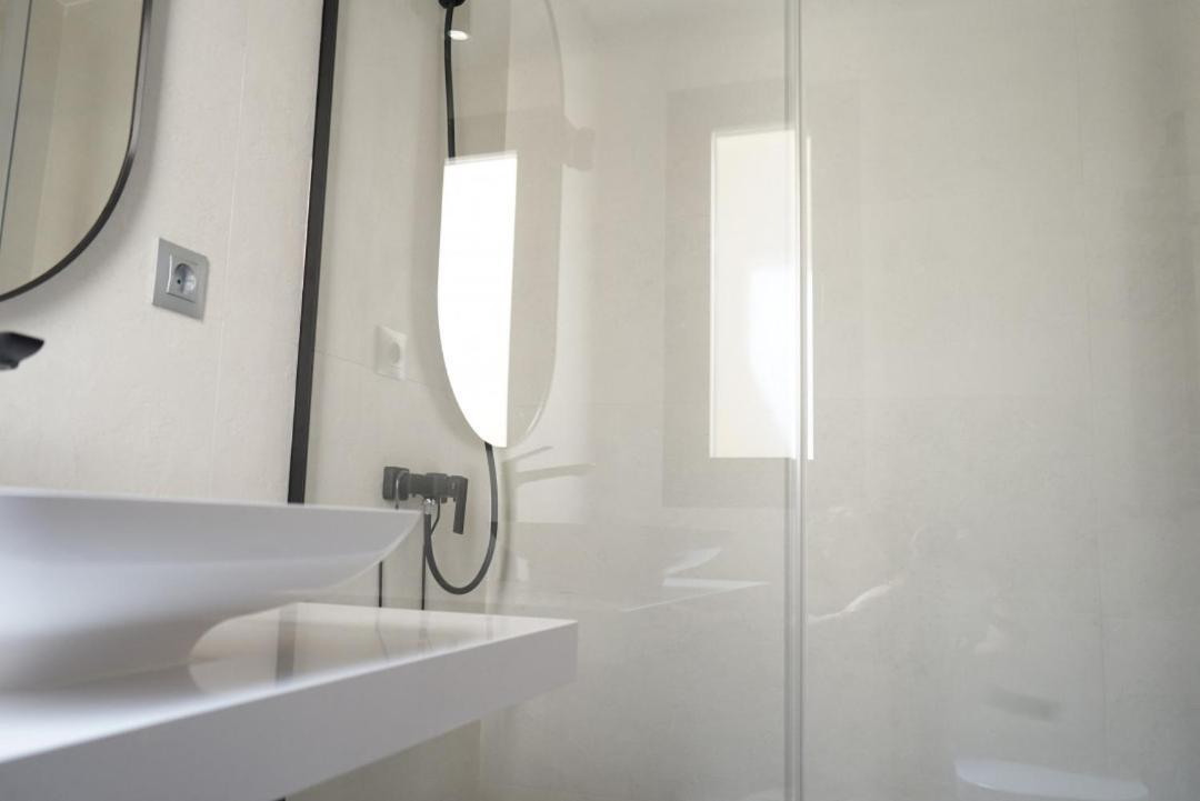 Diaphanous And Modern- 2bd 2bth- Plaza Espana Appartamento