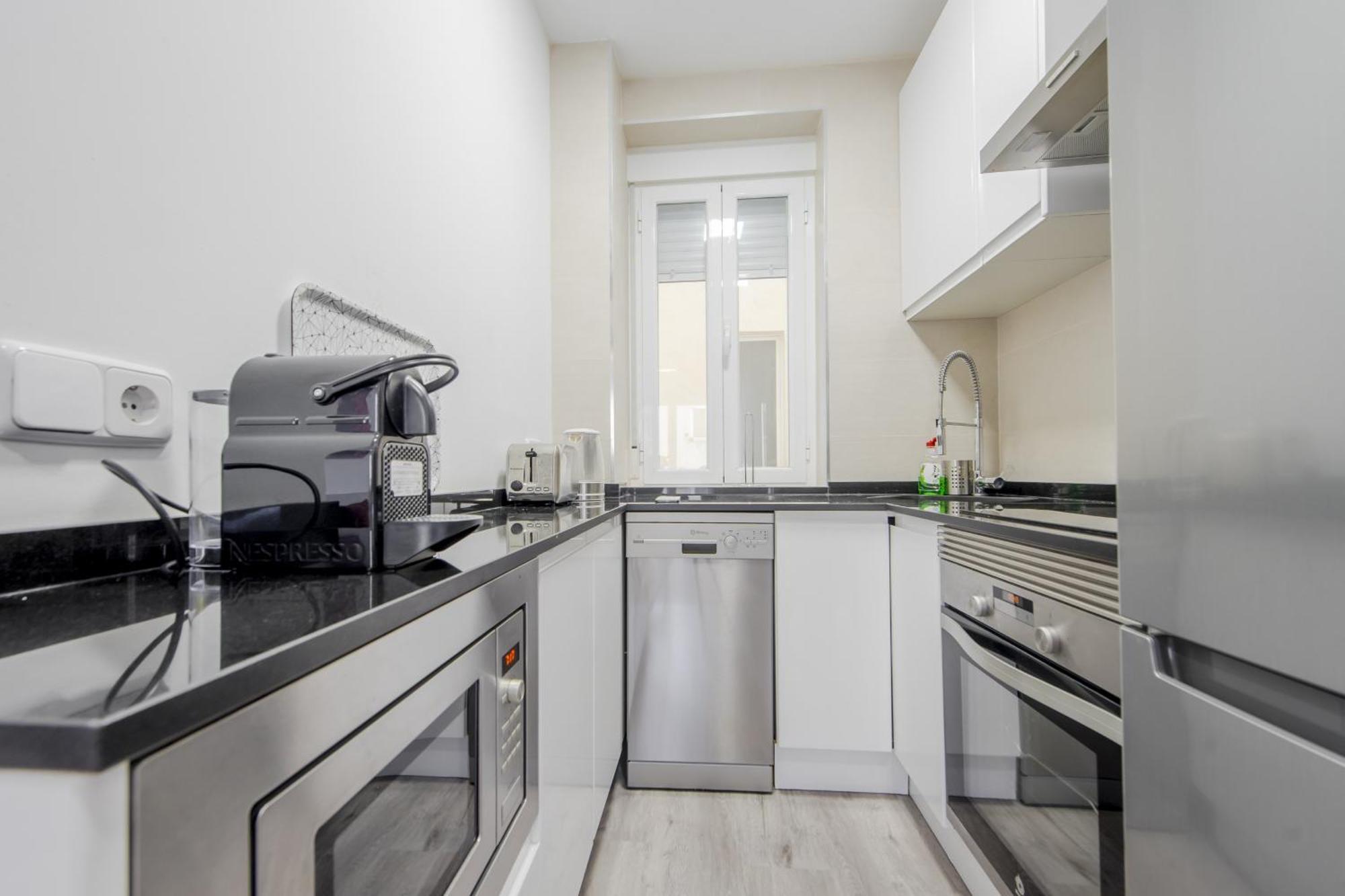 Apartamento Genial En La Latina-centro De Madrid