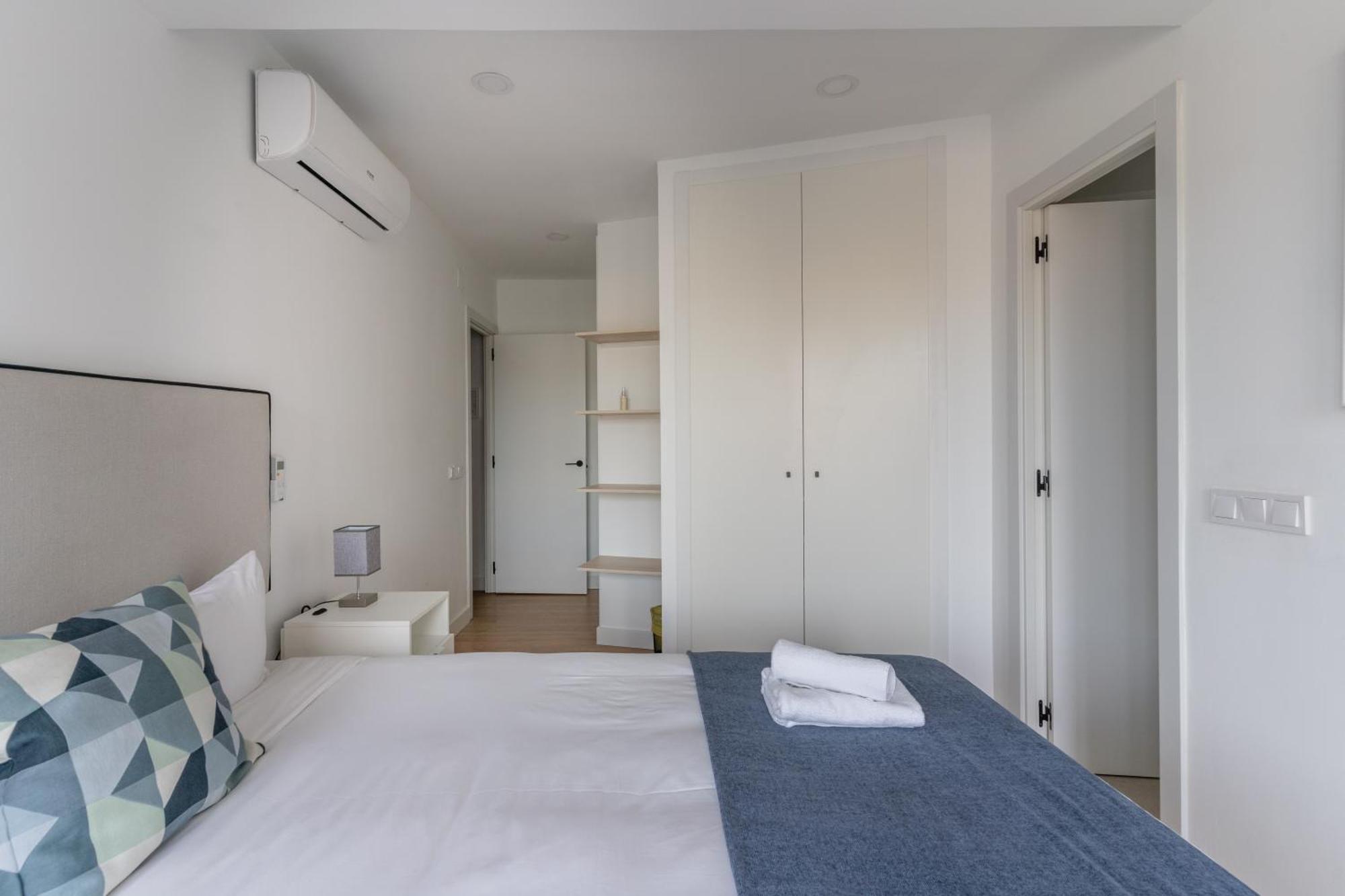 Bright With Terrace- 2bd 2bth- Salamanca Appartement