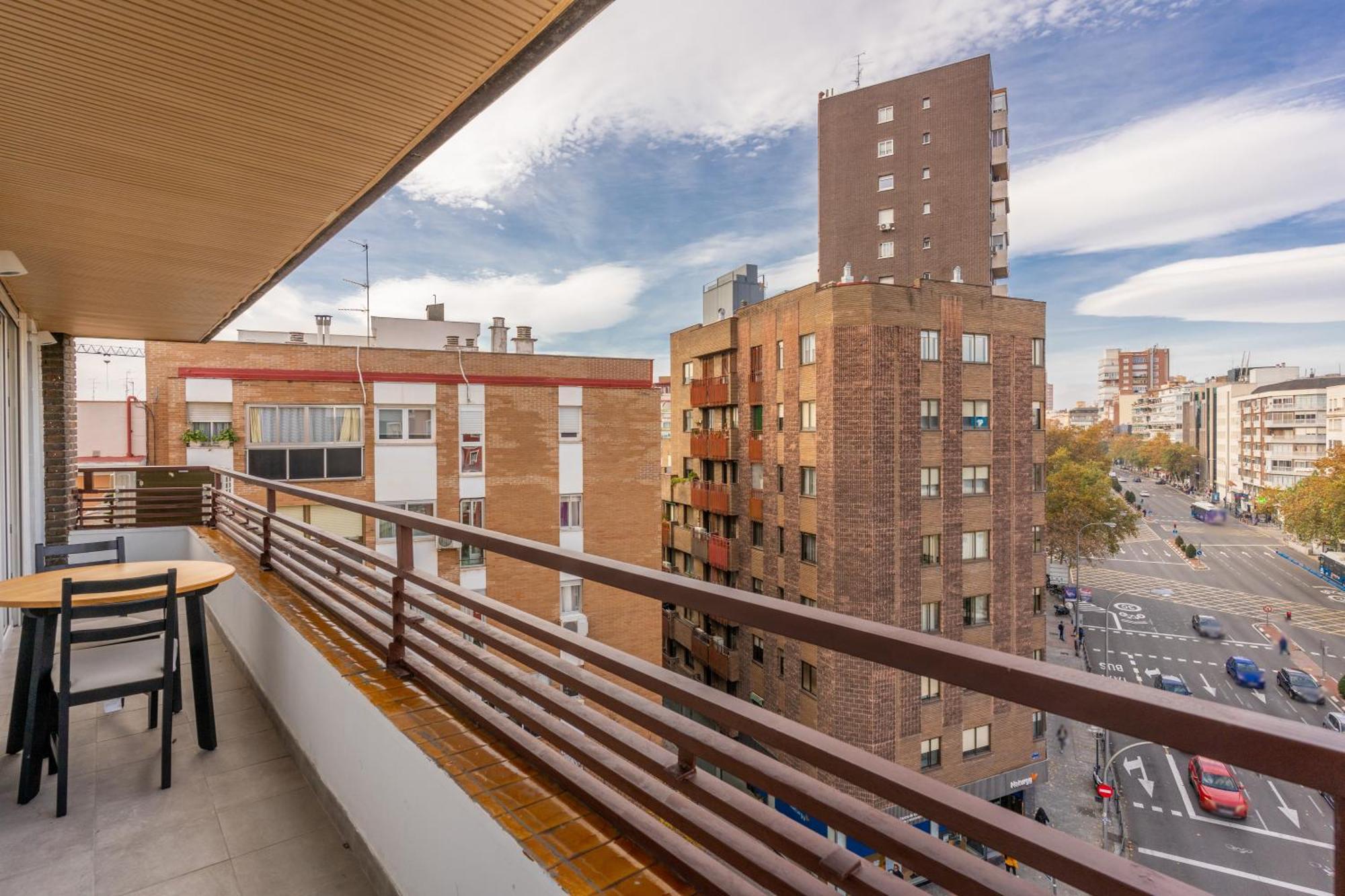 Bright With Terrace- 2bd 2bth- Salamanca Appartement *