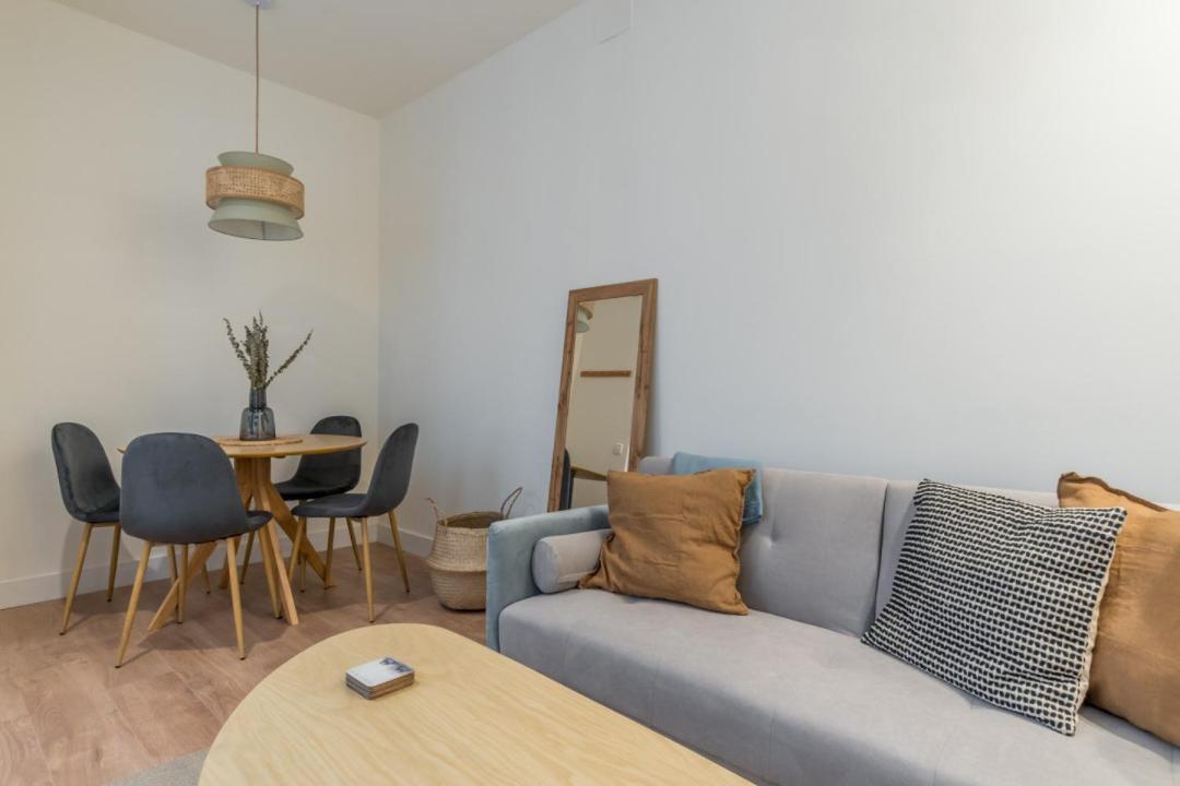 Cozy 1bd 1bth - Anton Martin Apartment Madrid