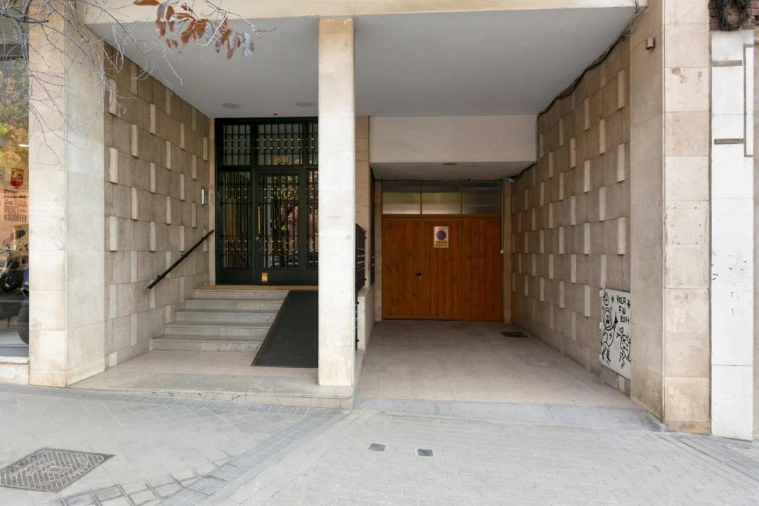 Apartment Bright With Views - 2bd 1bth- Av America *