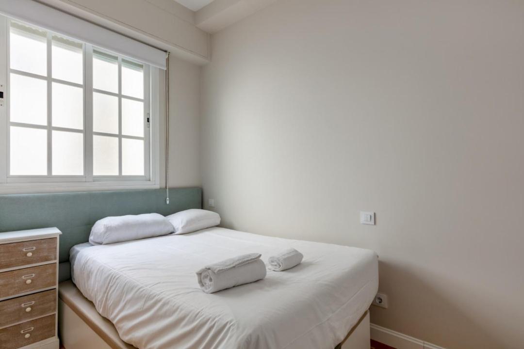 Apartment Bright With Views - 2bd 1bth- Av America Madrid
