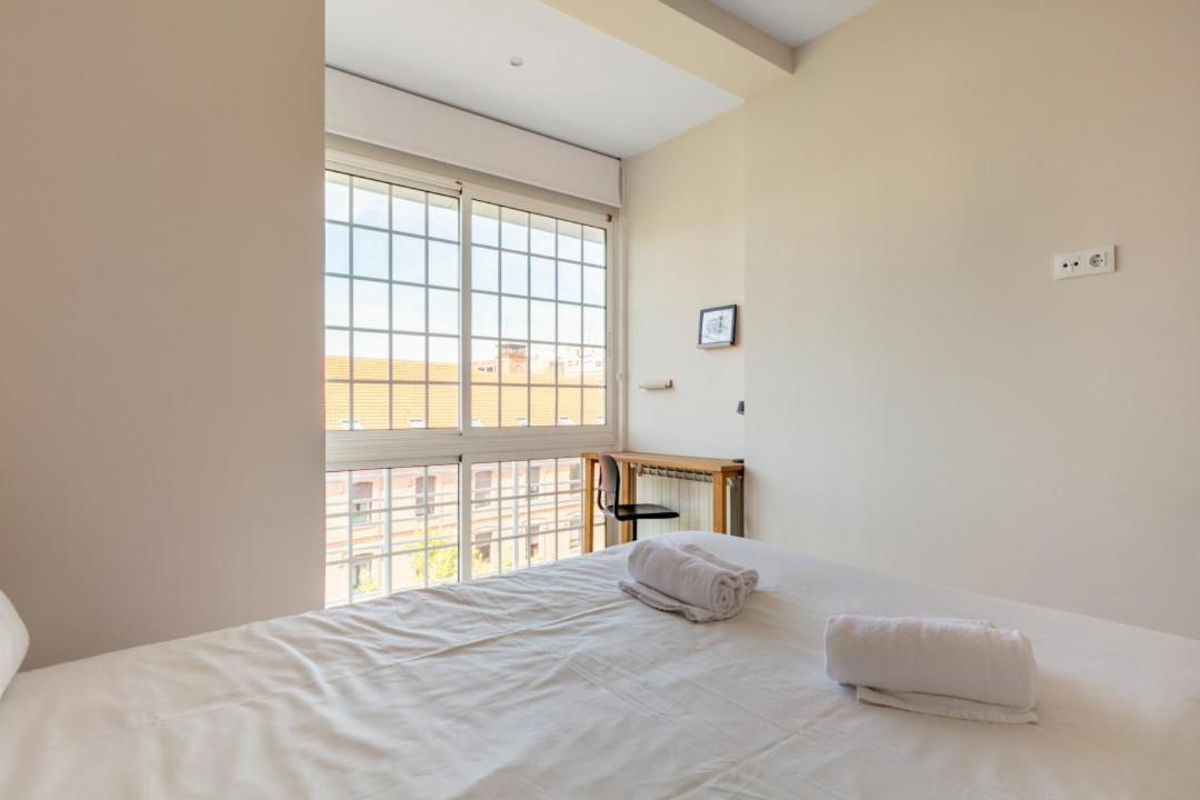 Bright With Views - 2bd 1bth- Av America Madrid