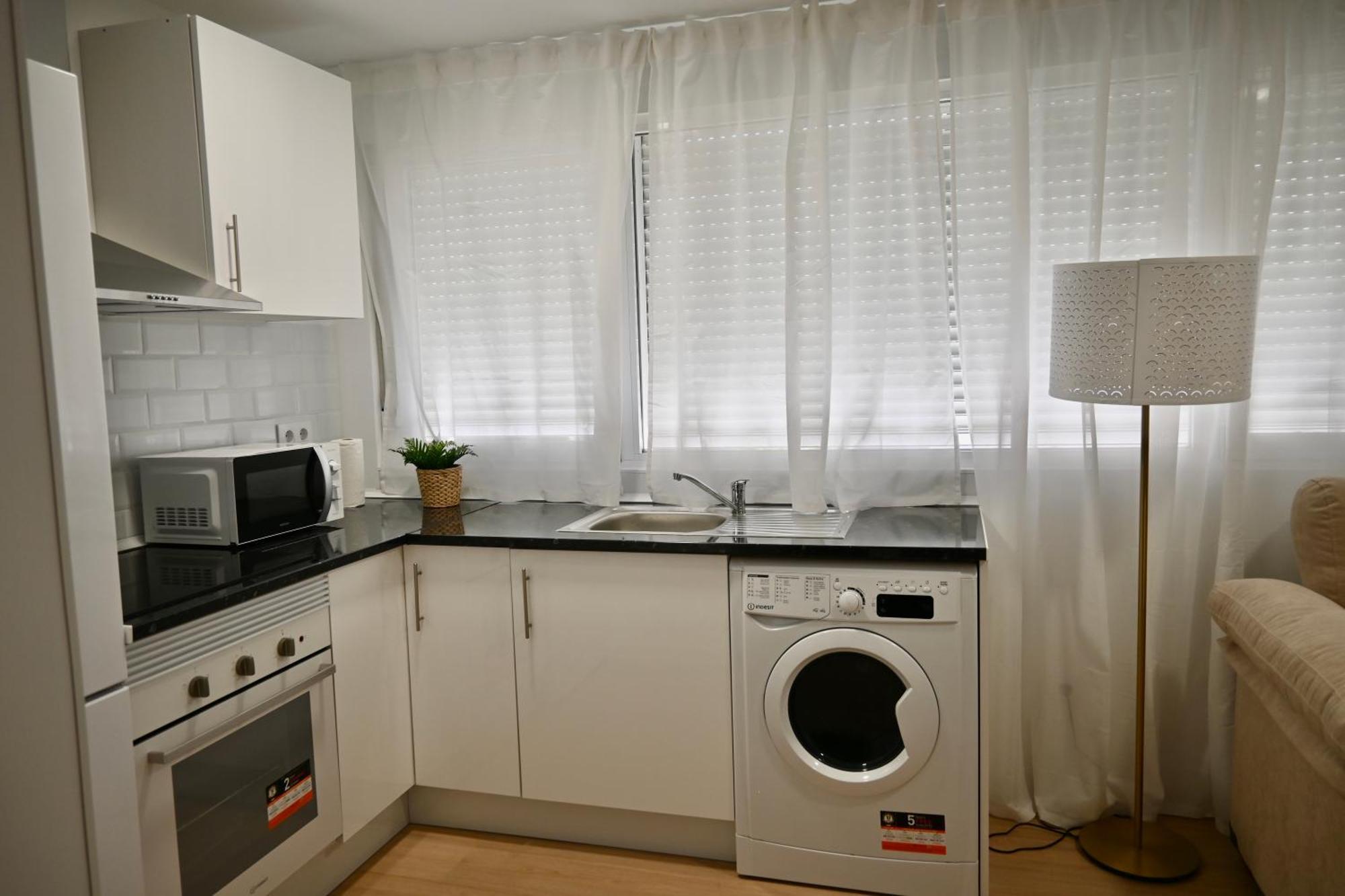 Apartamento For Coqueto Y Amplio Temporal En El Barrio Quintana Ale141º *