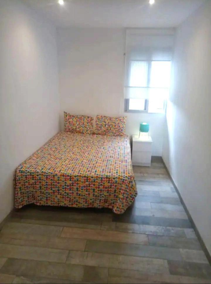 Apartamento Piso A Parada De Atocha, Amplio Y Luminoso Madri