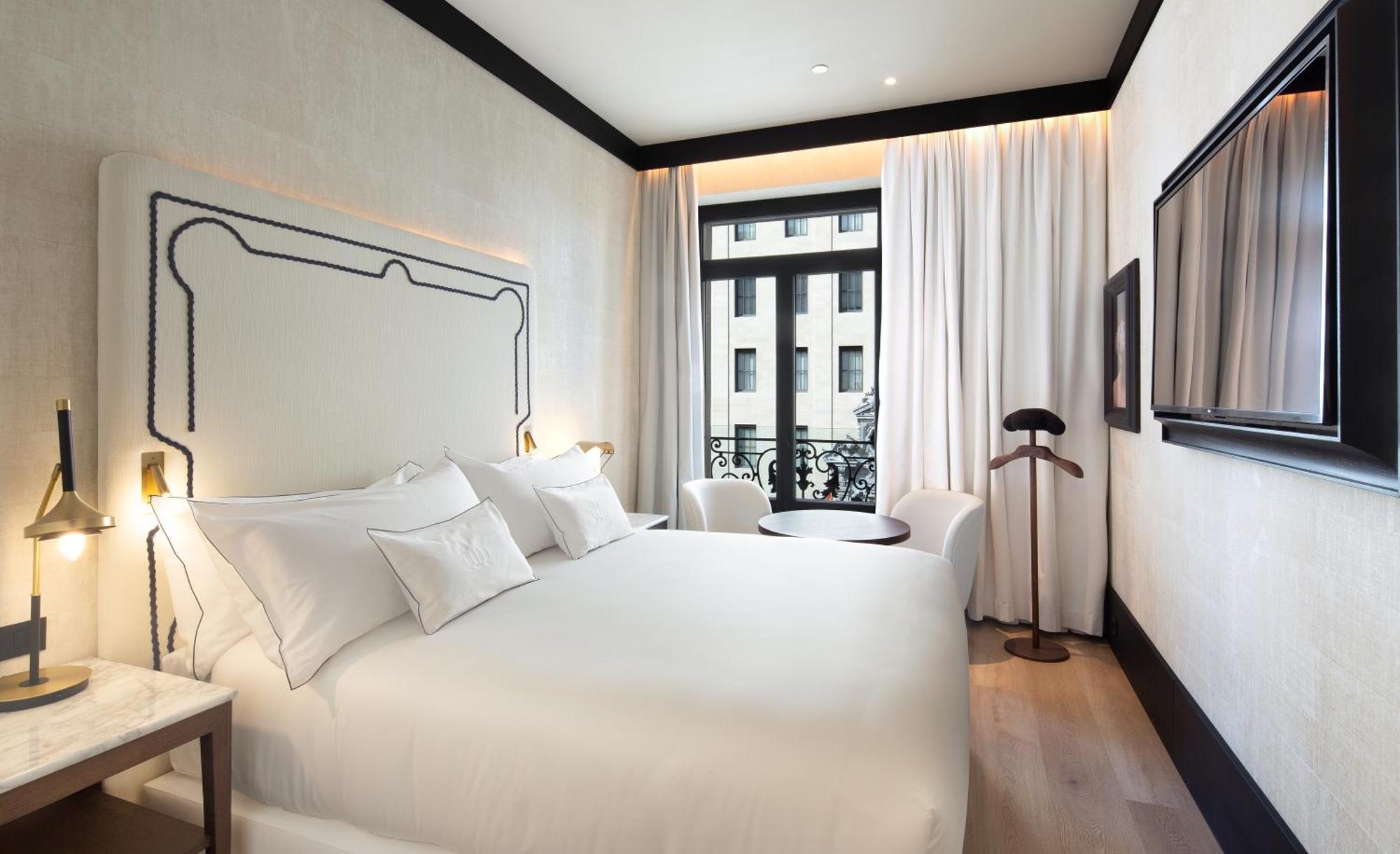 Montera Madrid, Curio Collection By Hilton Madrid
