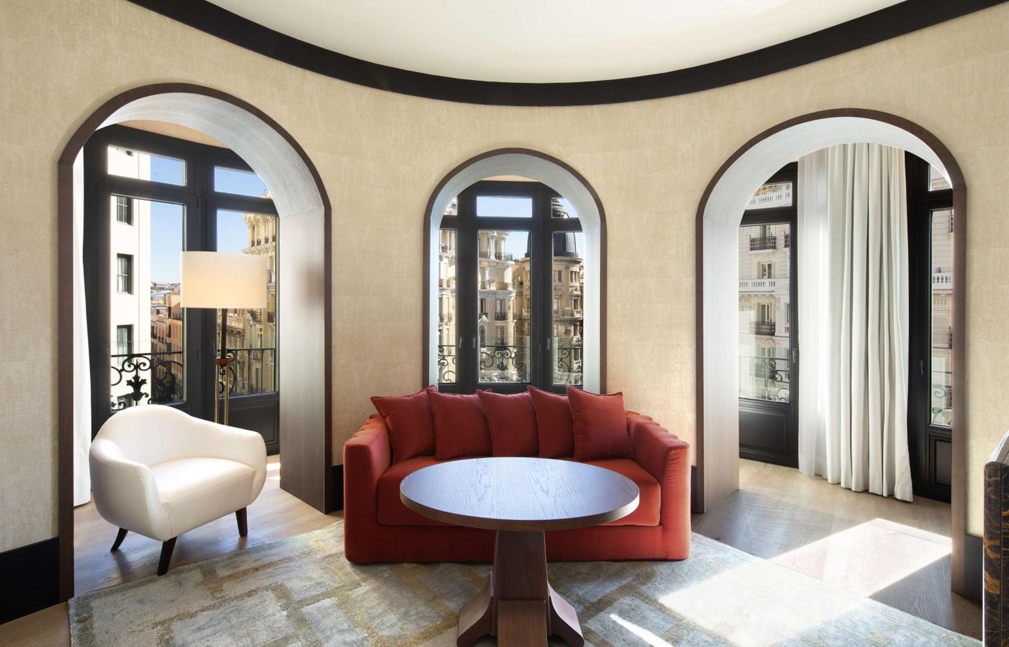 Montera Madrid, Curio Collection By Hilton 5* Madrid