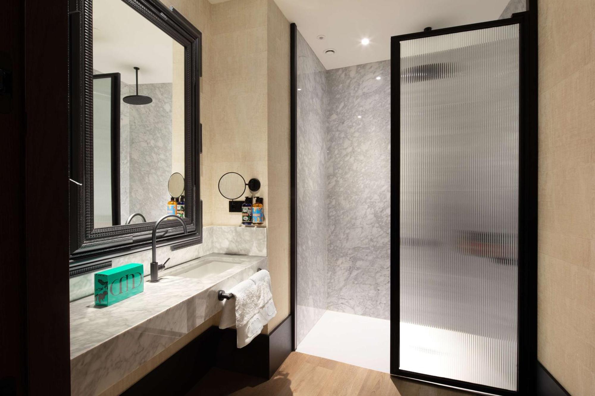 Montera Madrid, Curio Collection By Hilton Hotel 5*