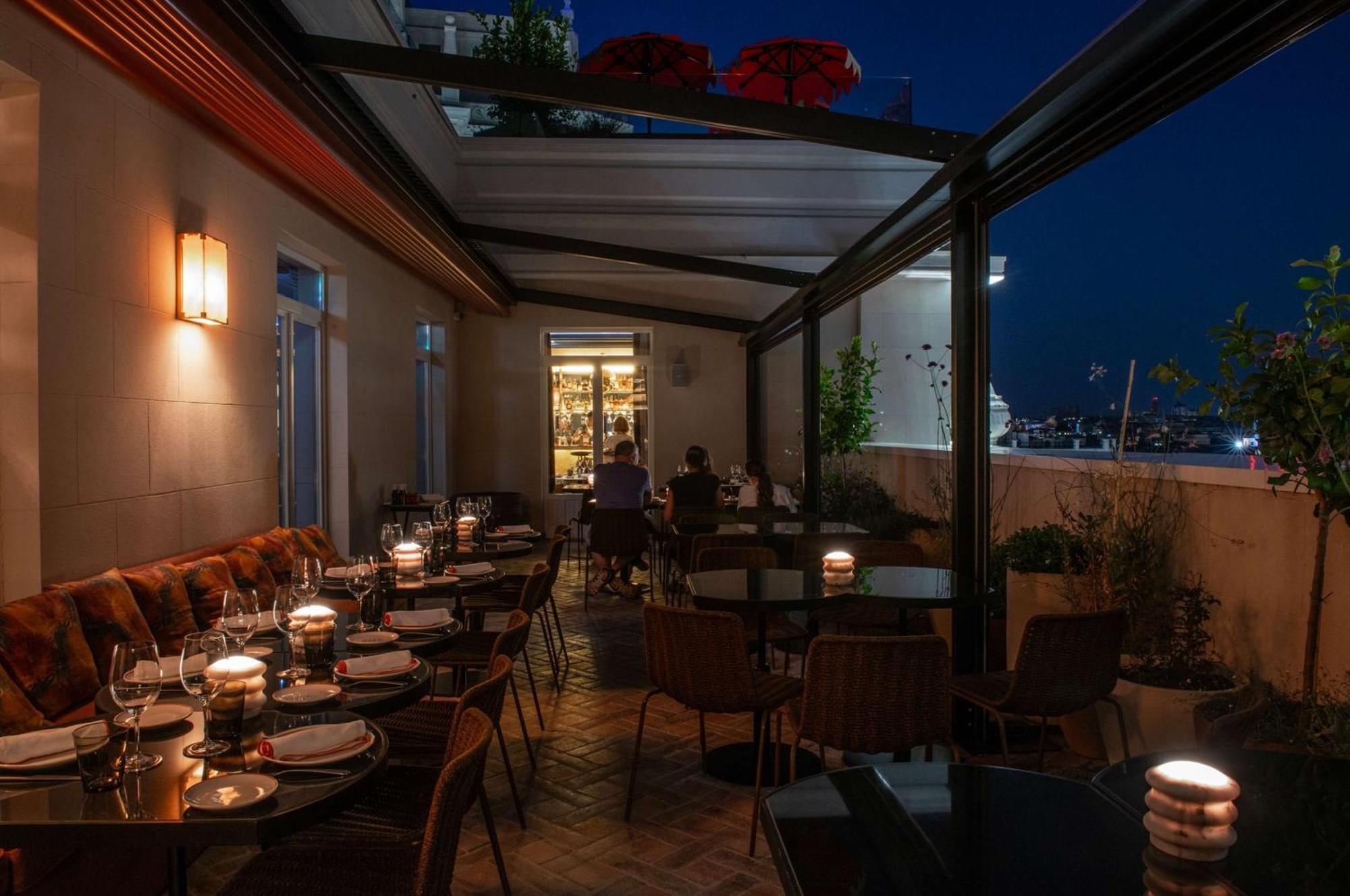 Hotel Montera Madrid, Curio Collection By Hilton Madrid