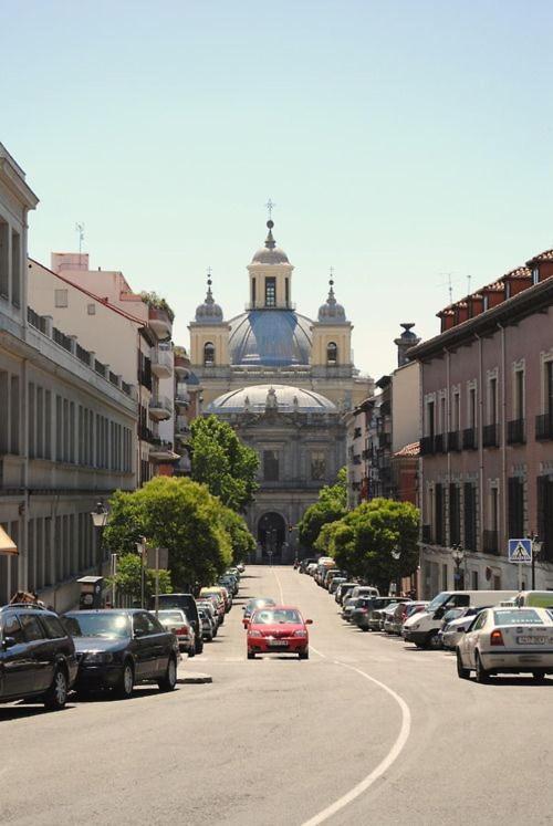 San Isidro Labrador, En Vistillas Junto A Metro Puerta De Toledo Madri
