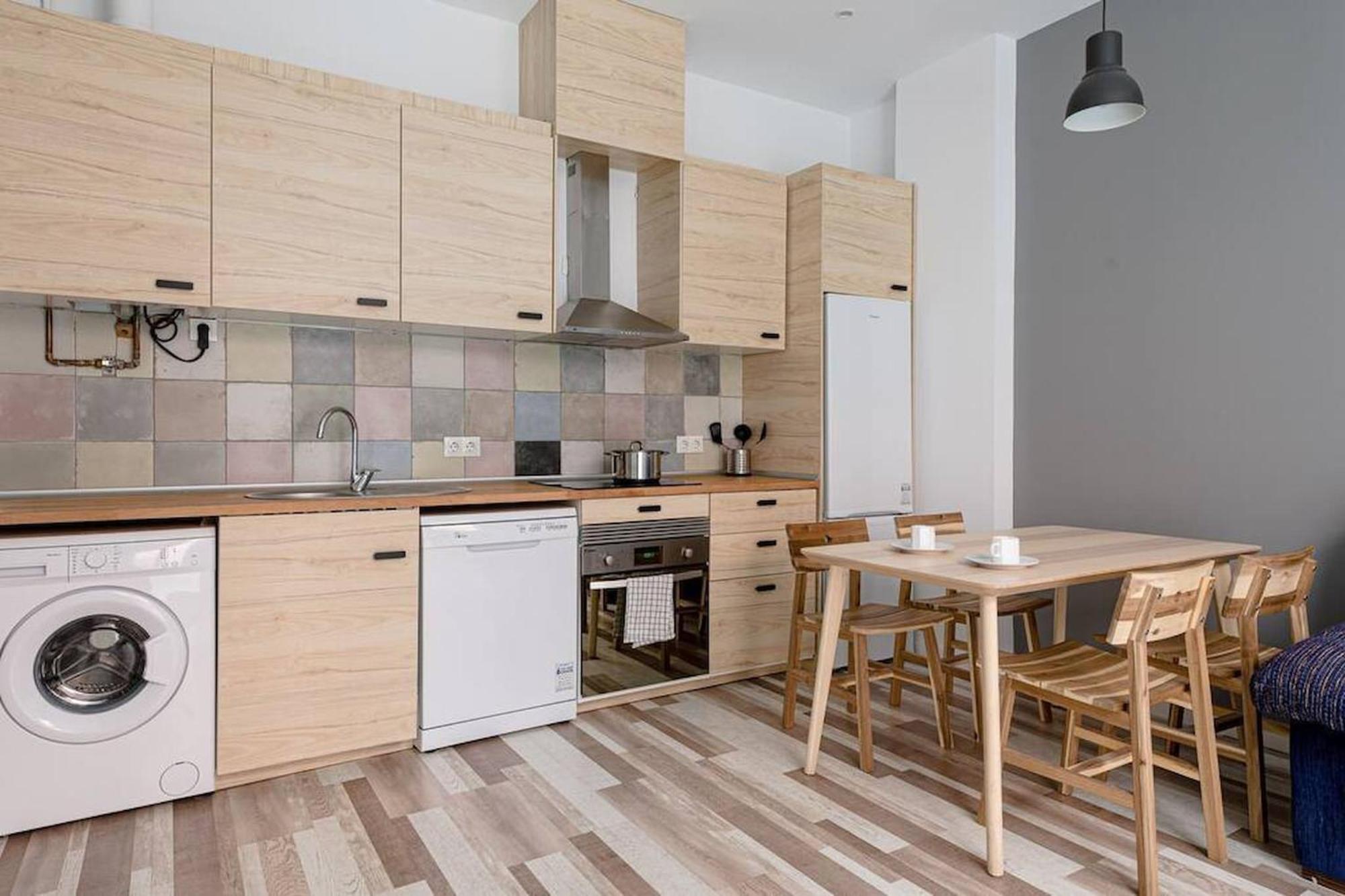 Lovely 2-bed Flat In Tetuan By Sharingco. *