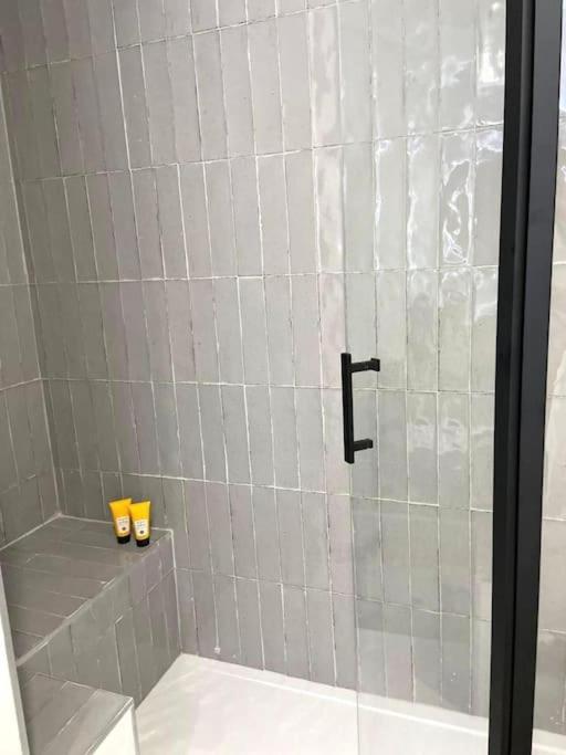 Centric Lovely Private Flat 2bd, 2bh + Ac Apartamento