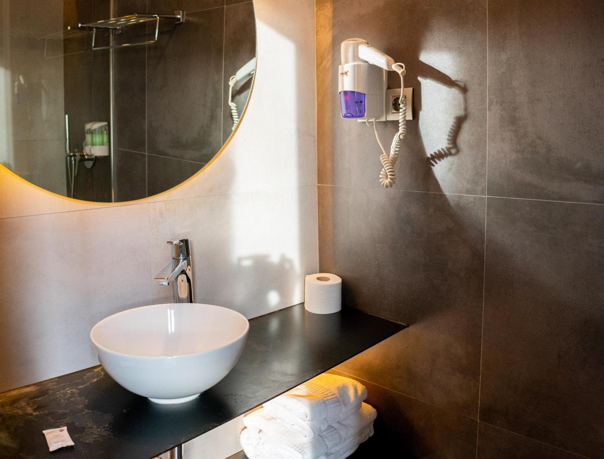 Carmen-gran Via Hostal Madrid