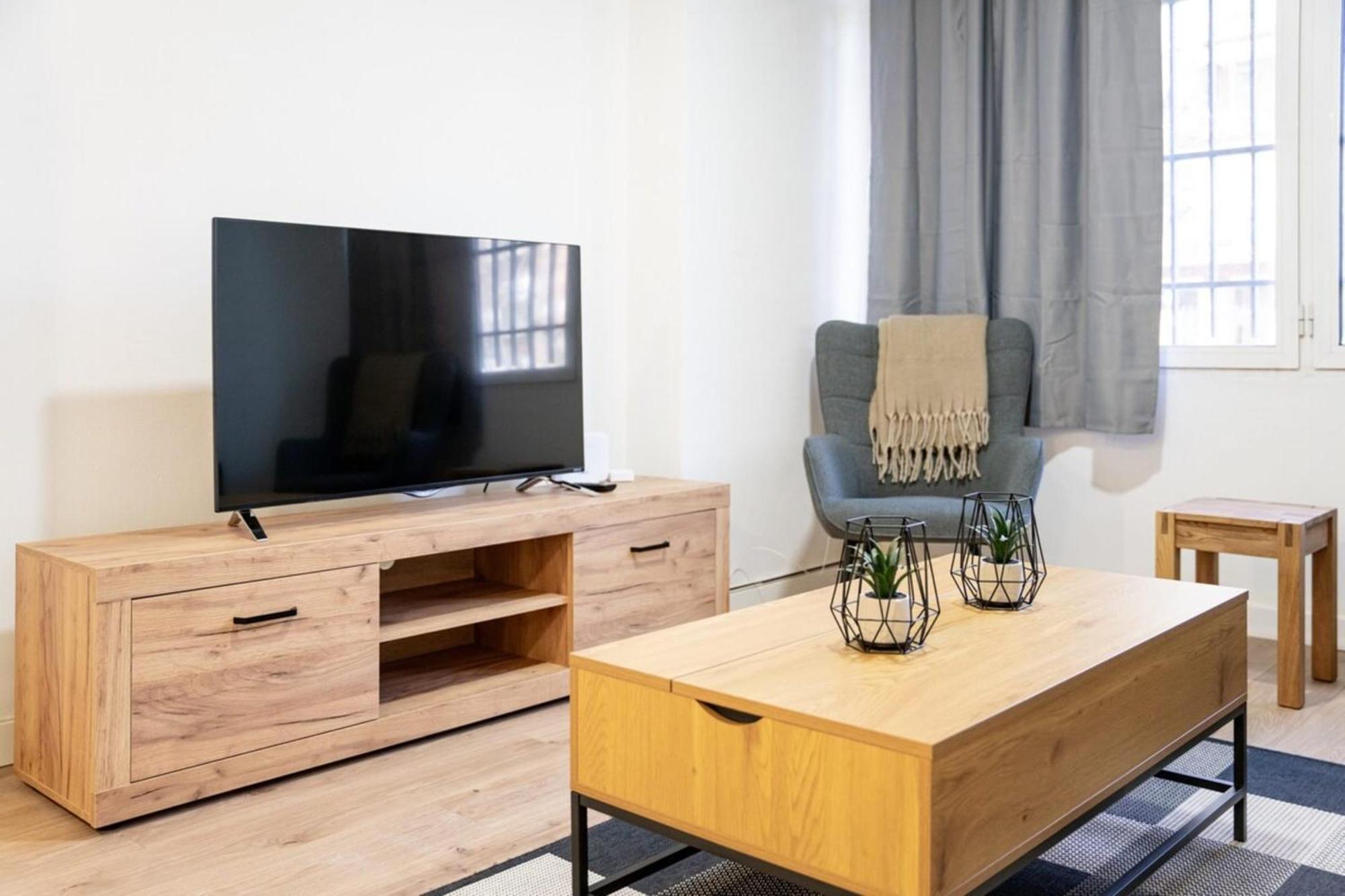 Moderncozy Near Barajas Appartement *
