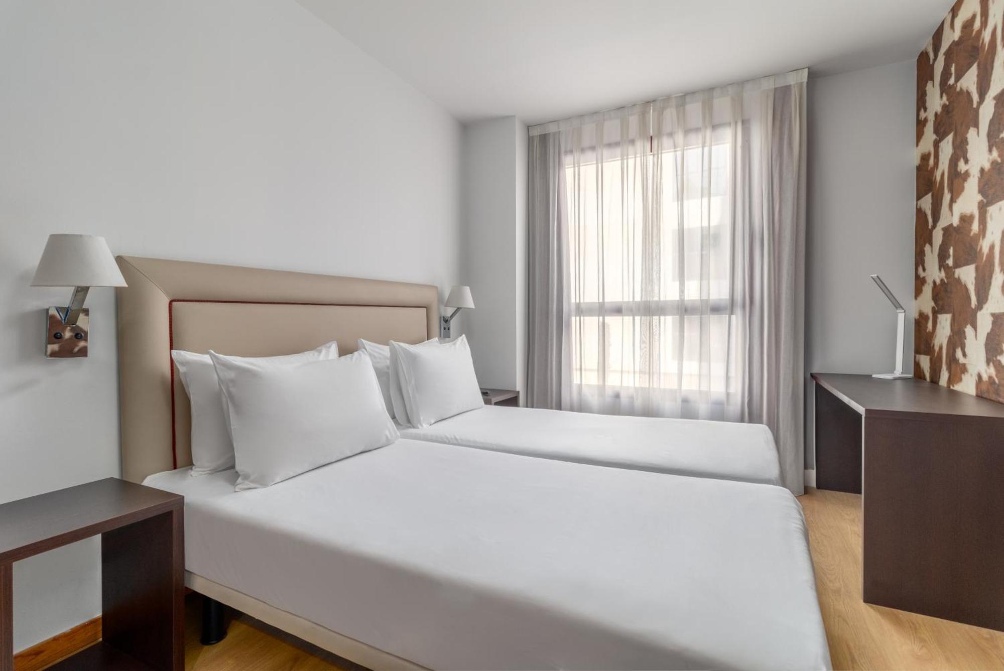 Exe Convention Plaza 4*