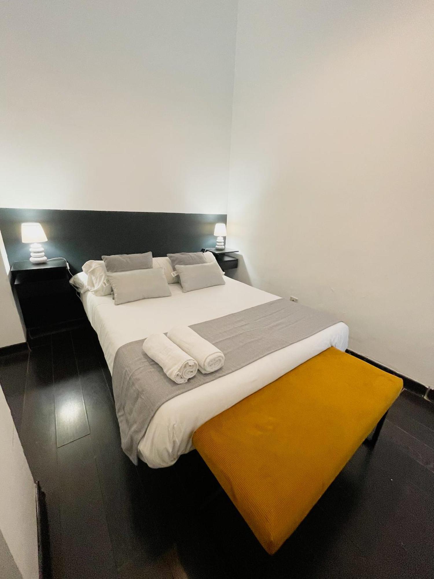 Carretas Duplex Exterior Izquierda * Madrid
