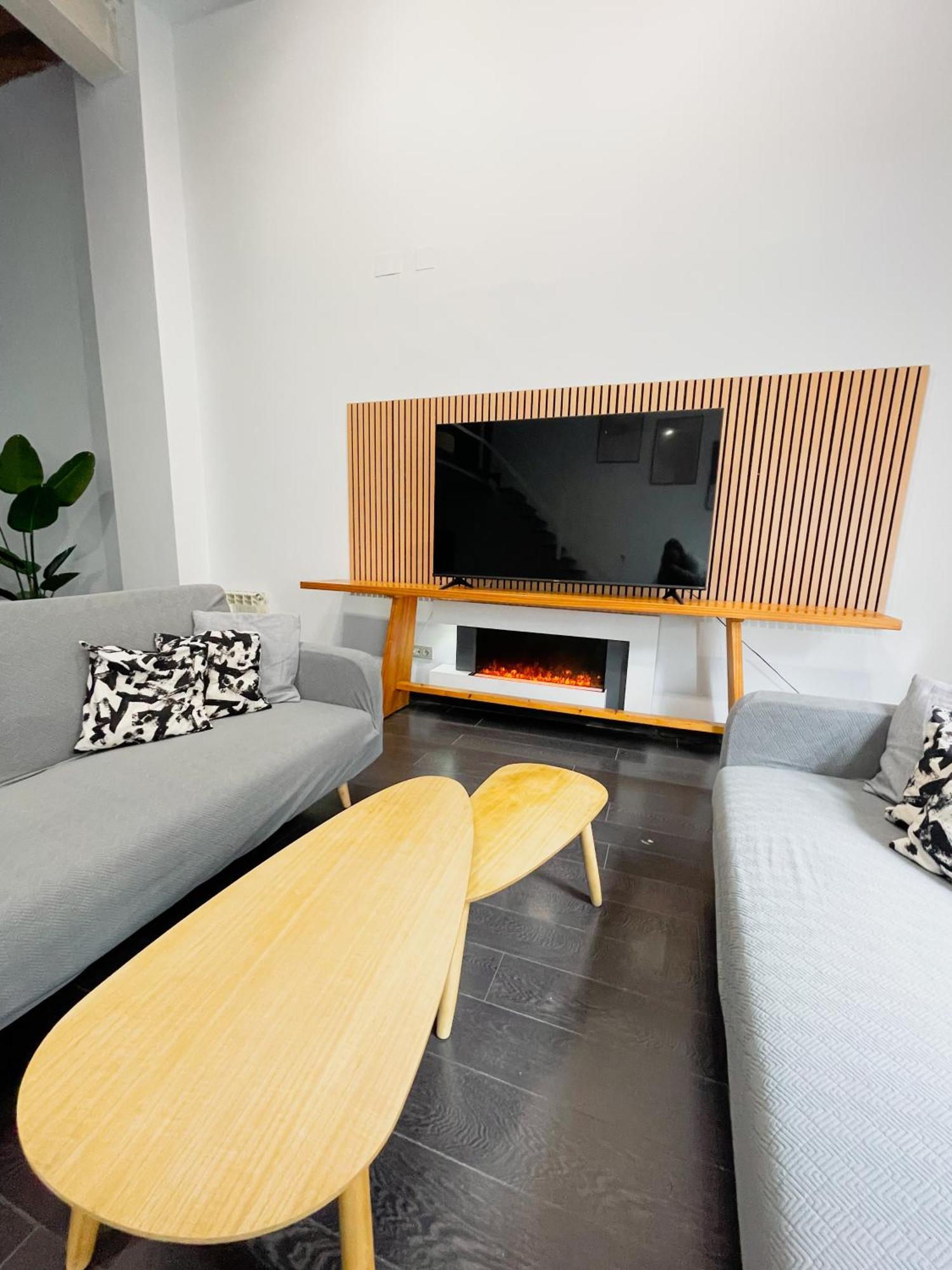 Carretas Duplex Exterior Izquierda * Madrid