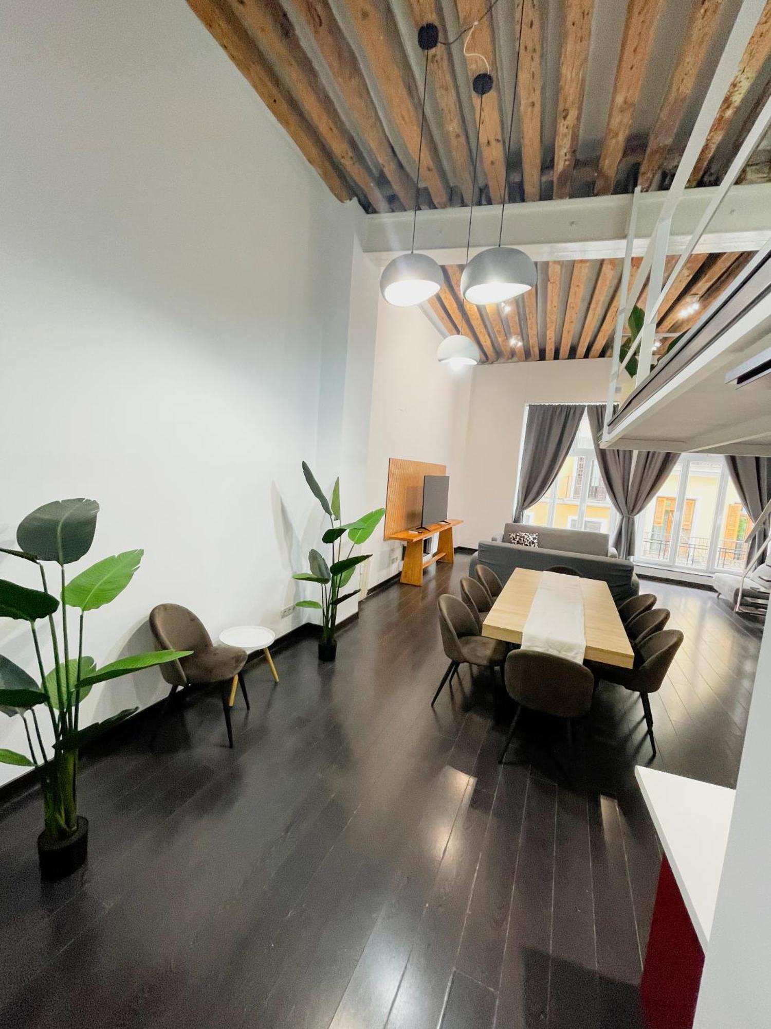 Apartamento Carretas Duplex Exterior Izquierda Madrid
