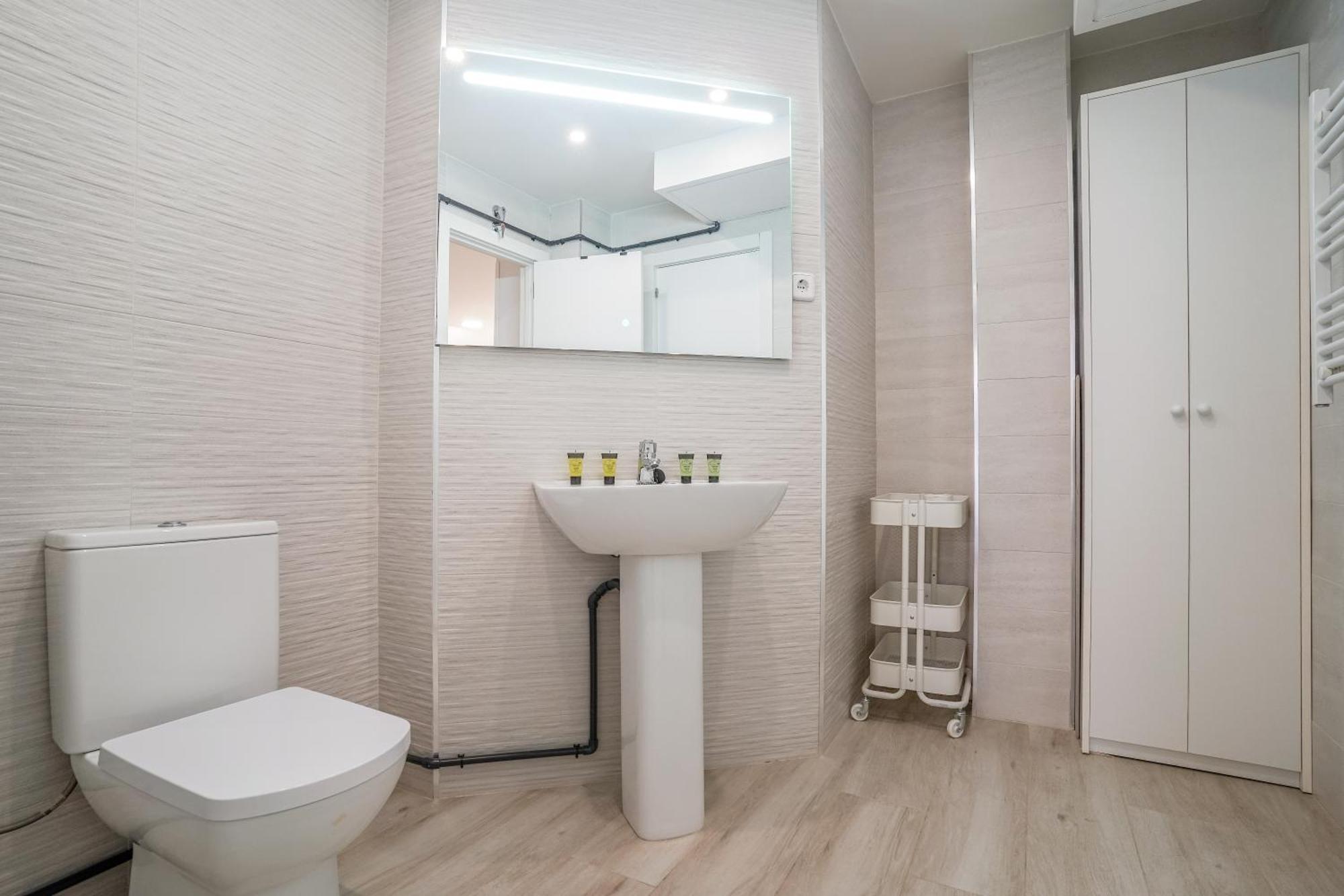 Modern Duplex-2bedrooms 1.5baths-delicias Apartment *