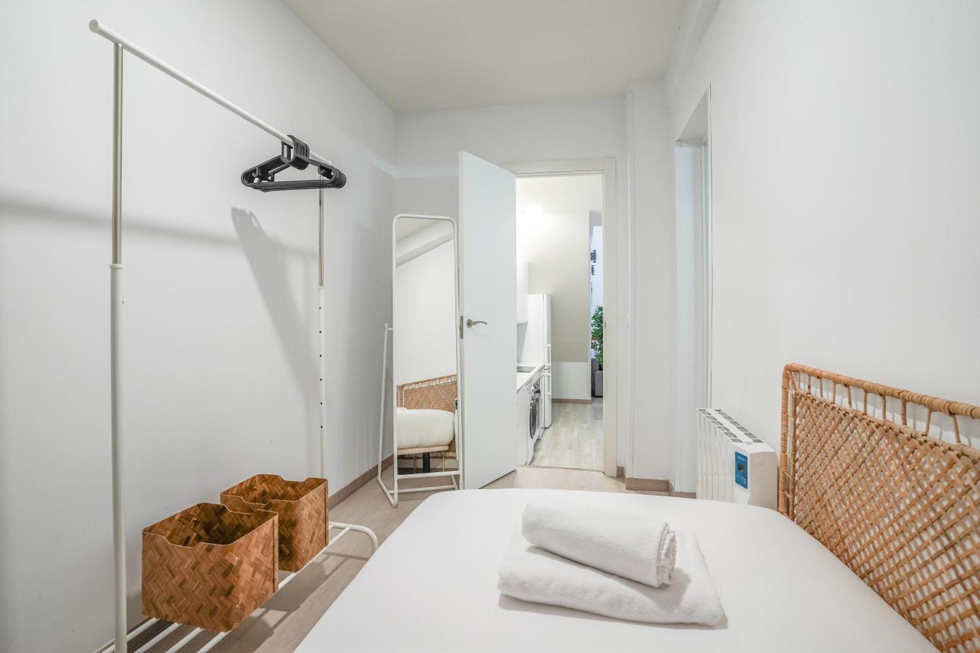 Modern Duplex-2bedrooms 1.5baths-delicias Apartment *