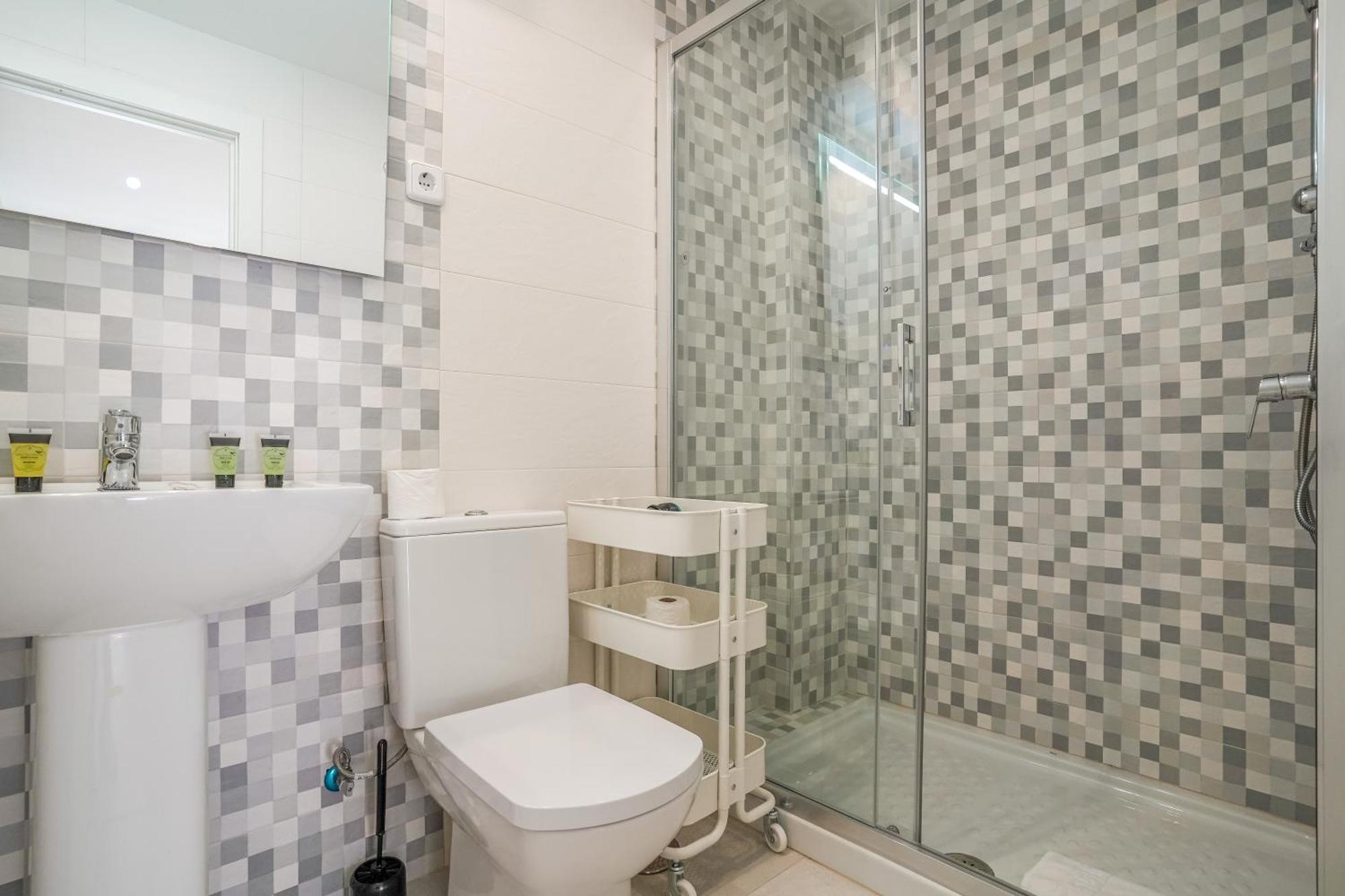 Modern Duplex-2bedrooms 1.5baths-delicias Apartment