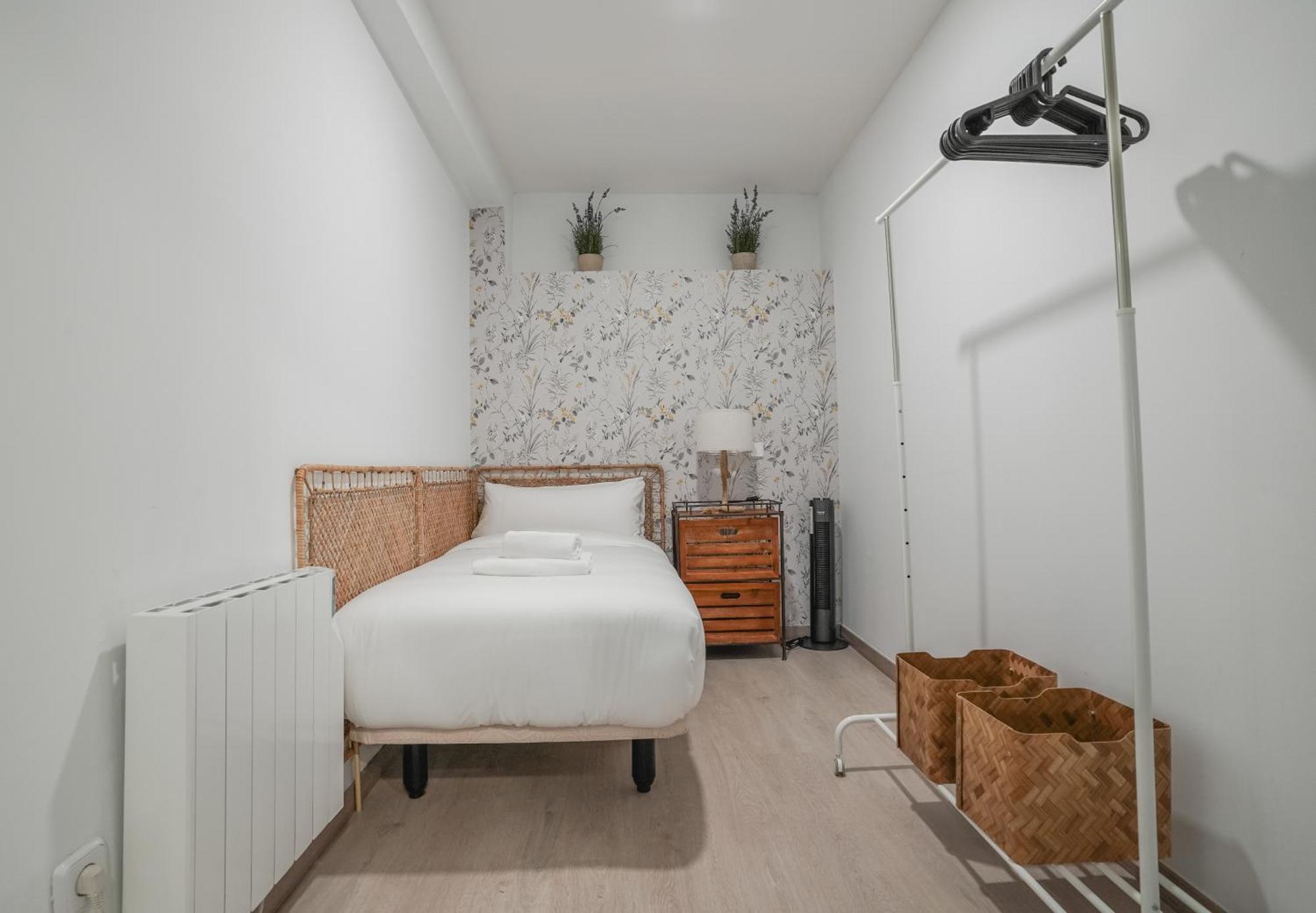 Modern Duplex-2bedrooms 1.5baths-delicias * Madrid