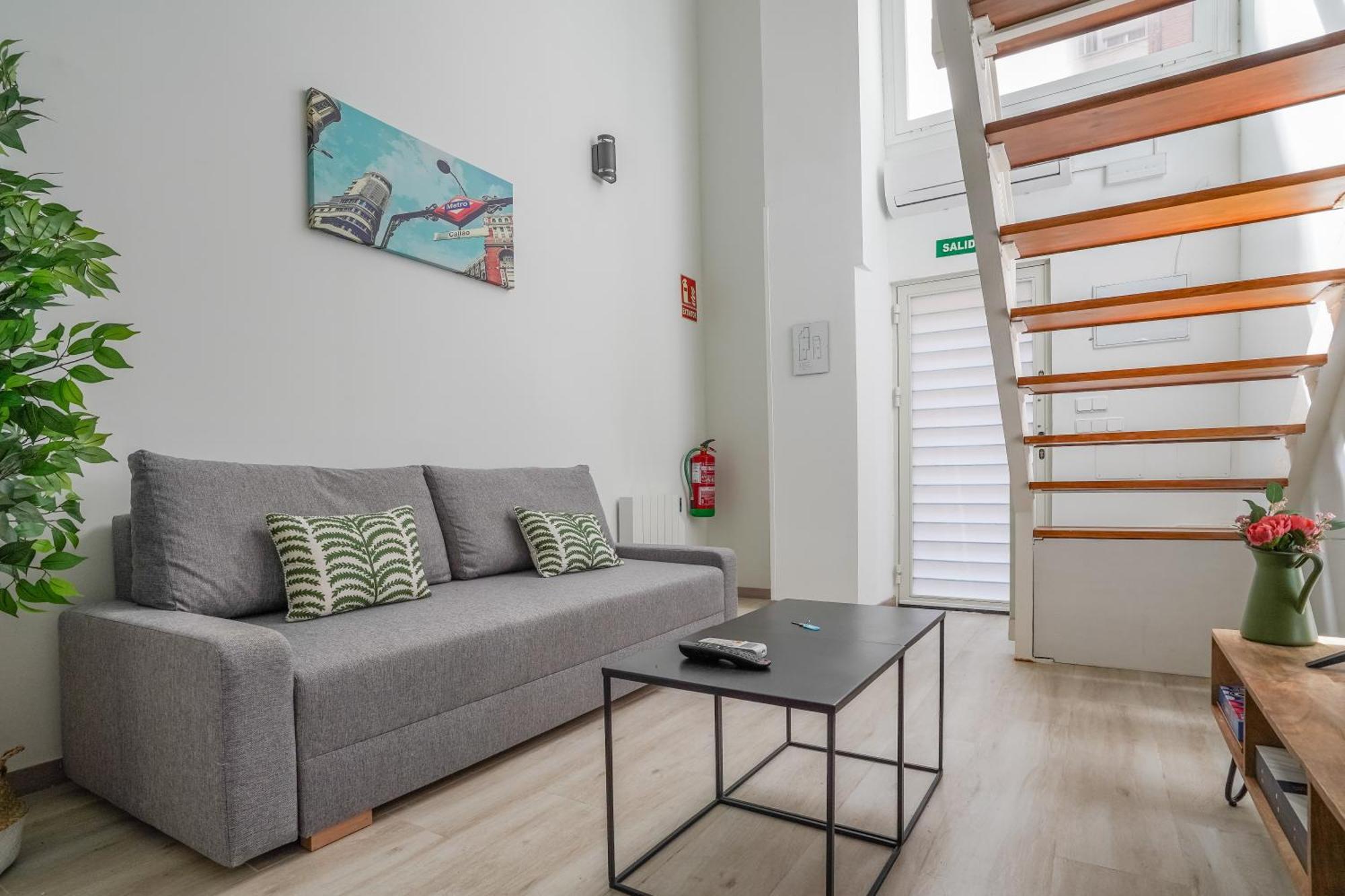 Modern Duplex-2bedrooms 1.5baths-delicias Apartment Madrid