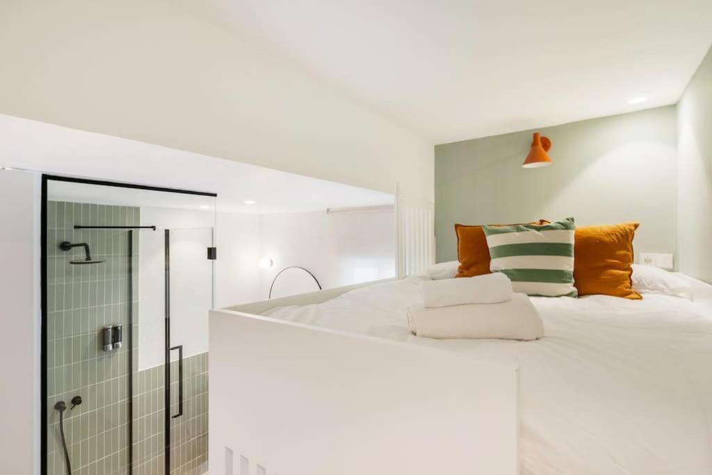 Chueca Fuencarral - 5 Bdrms 5 Baths 12 Pax