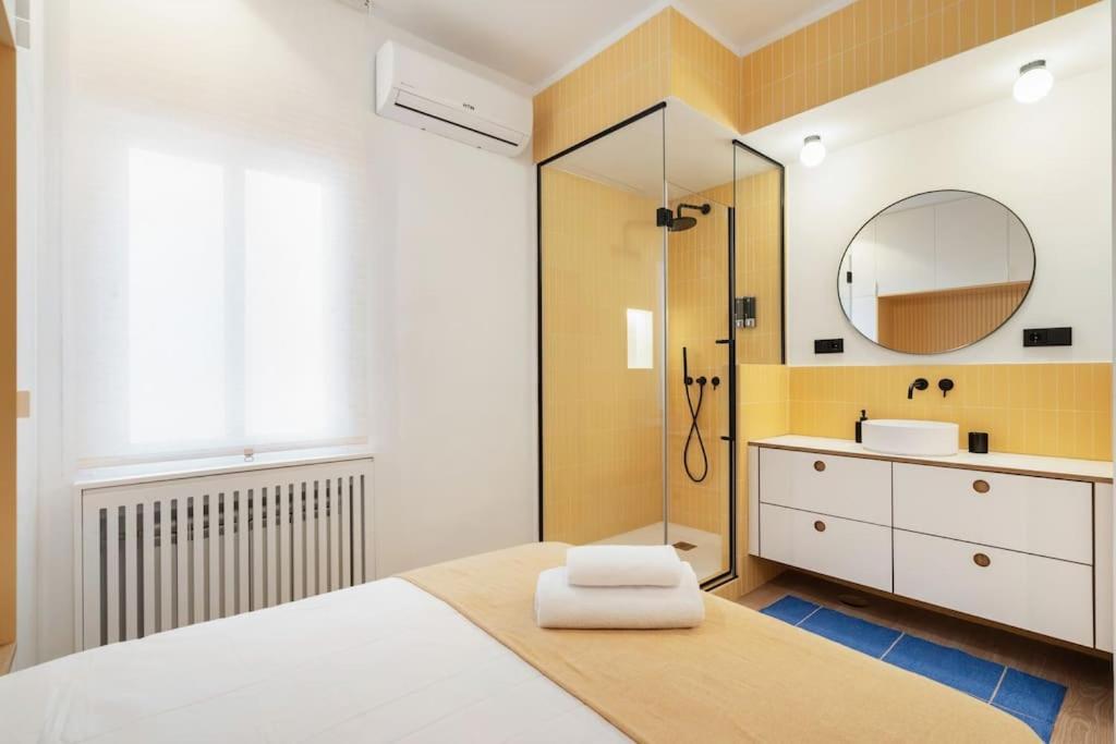 Chueca Fuencarral - 5 Bdrms 5 Baths 12 Pax Madrid