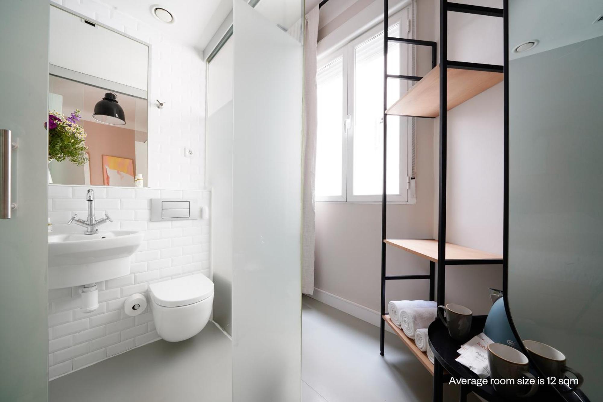 Hotel Numa Script
