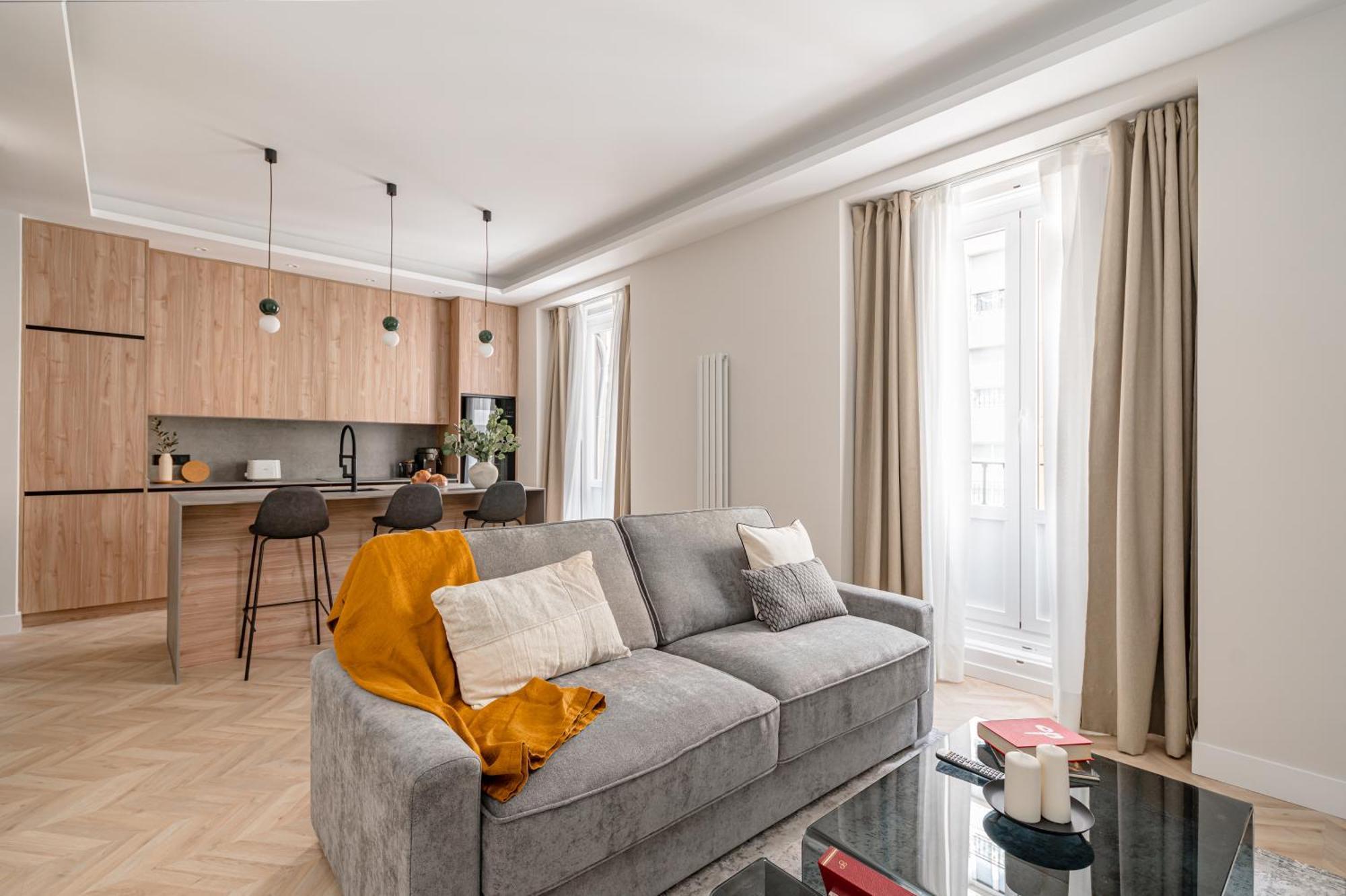 Plaza Espana Viii Calle San Bernardo 3br 3bh Madrid