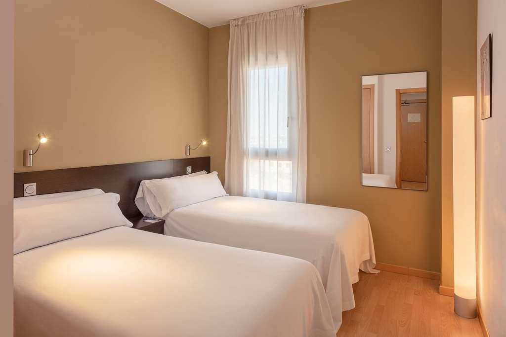 Airport Suites, Affiliated By Melia Aparthotel Madri