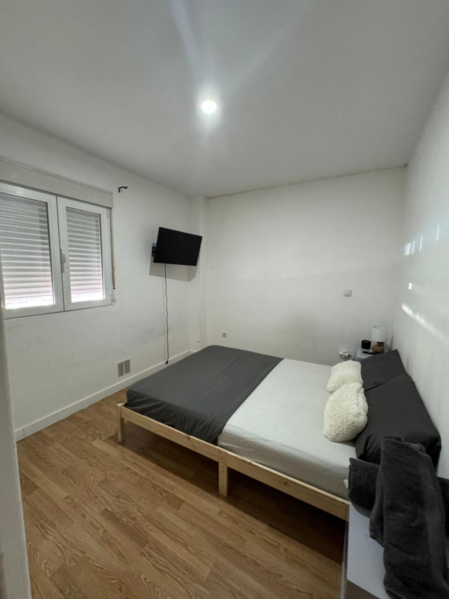 Habitacion Con Bano Compartido Maison d'hôtes Madrid