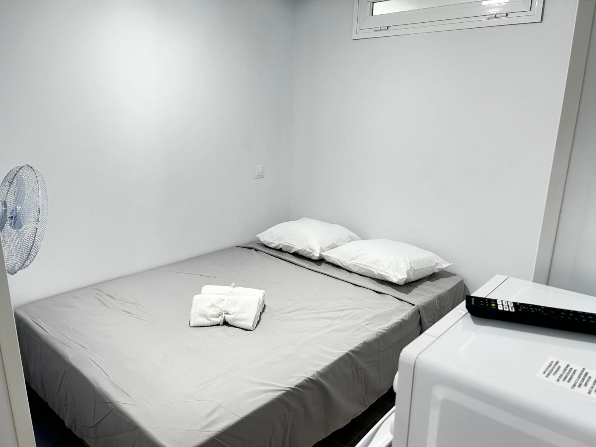 Couette-café Doble Con Bano Privado En El Centro De Madrid
