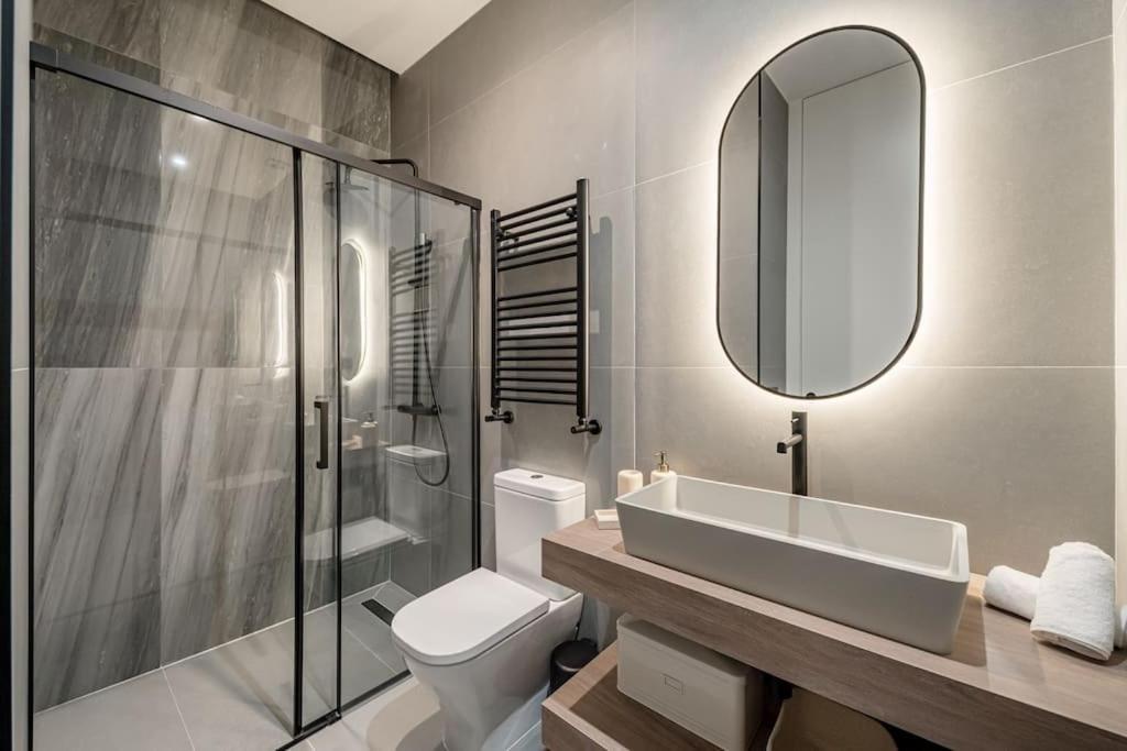 Apartamento Centro Xv Calle Montera 3br 3bh *