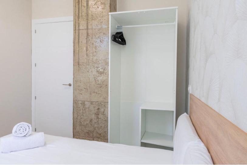 Appartamento Contemporary 6bd For 12 Ventas