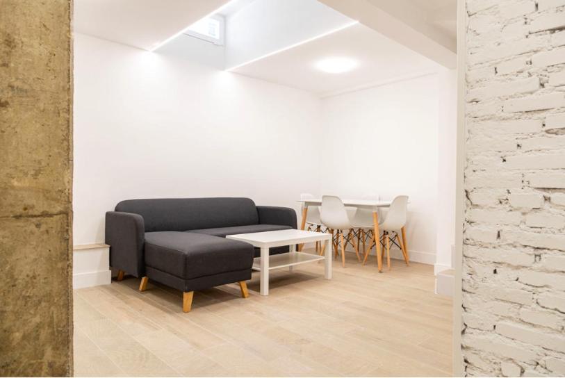 Appartamento Contemporary 6bd For 12 Ventas Madrid