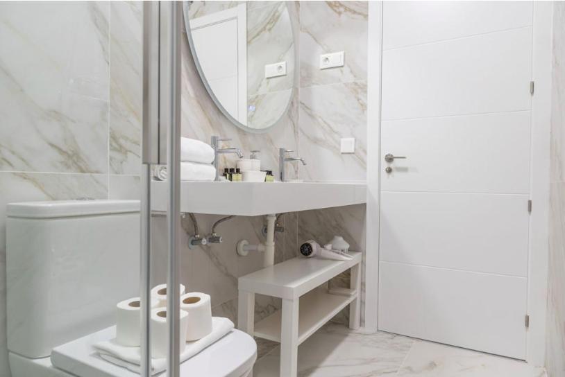Appartamento Contemporary 6bd For 12 Ventas